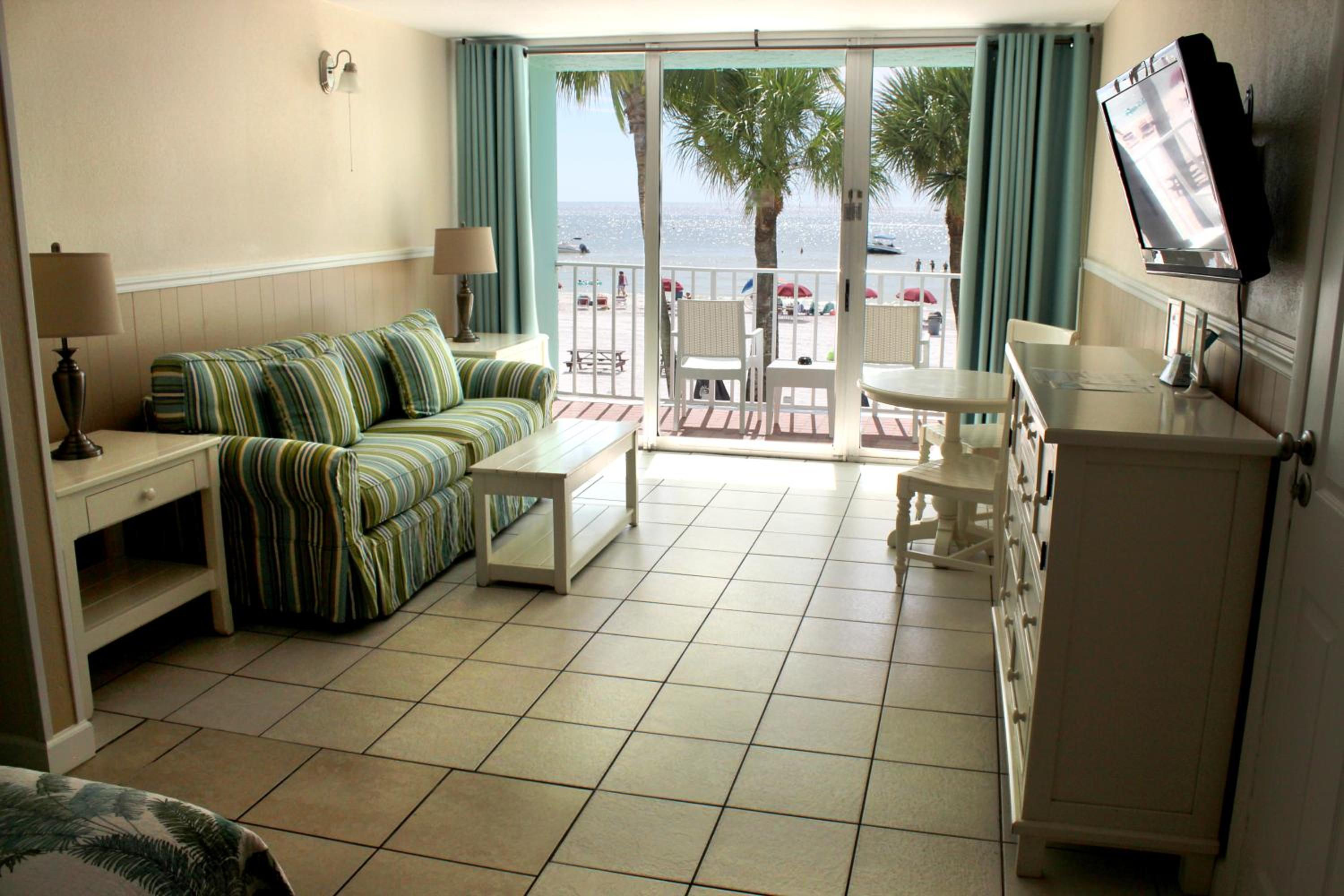 Beachfront King Bed Room with Balcony - Photo 4
