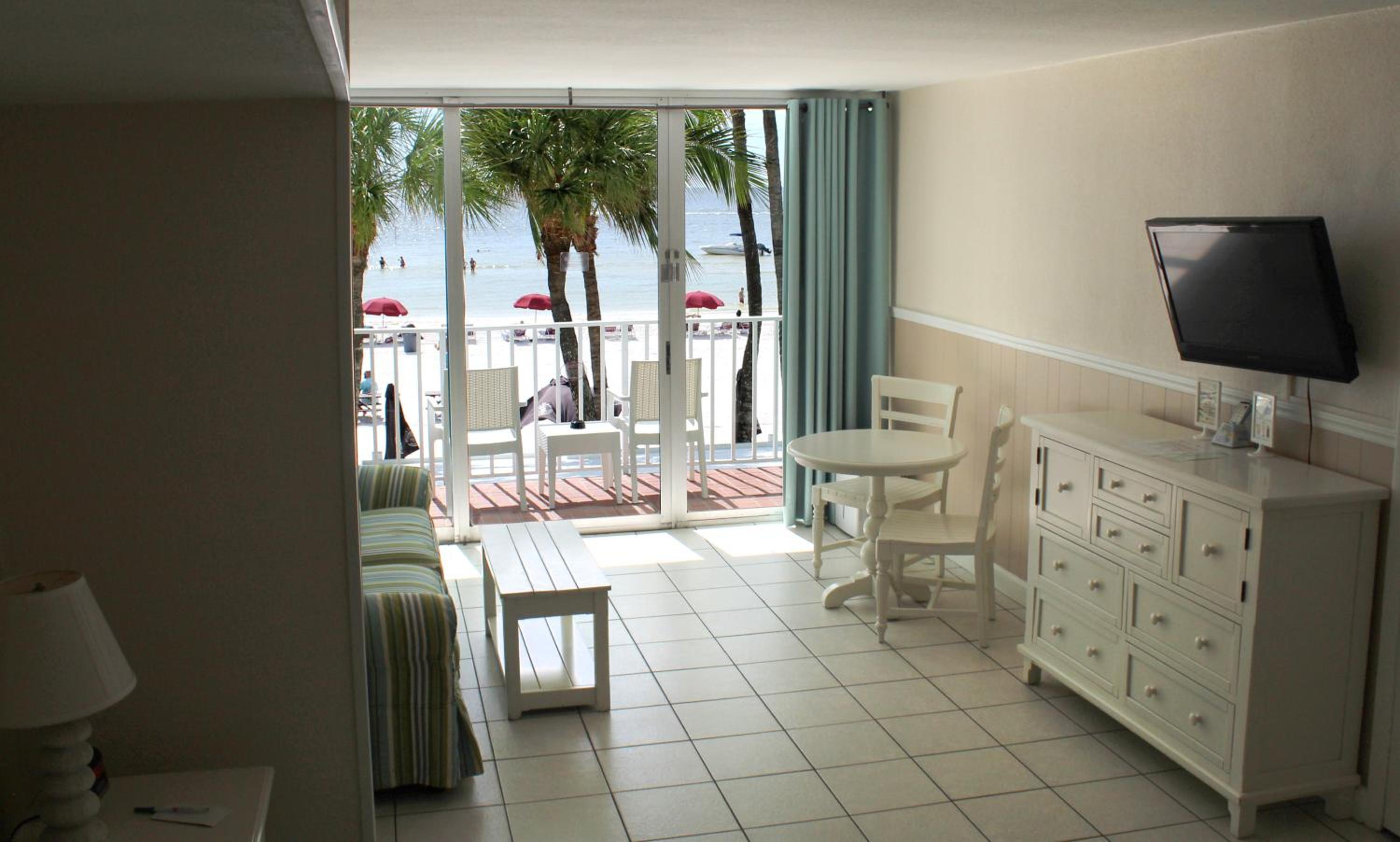 Beachfront King Bed Room with Balcony - Photo 5