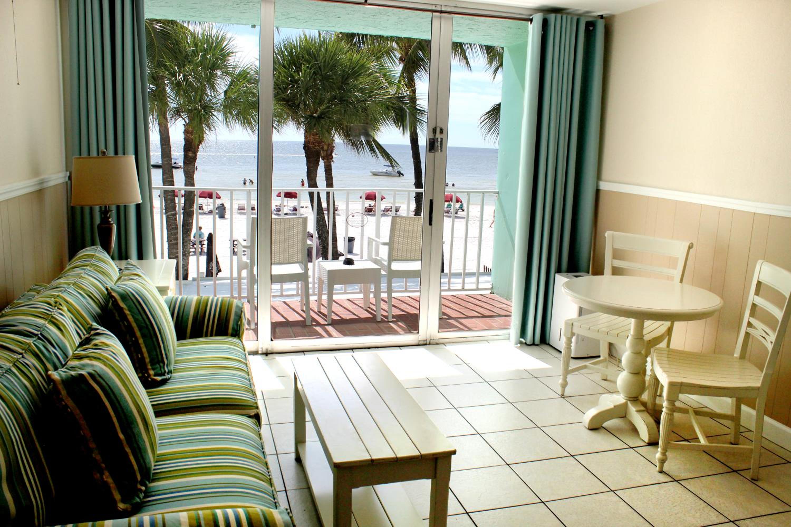 Beachfront King Bed Room with Balcony - Photo 6