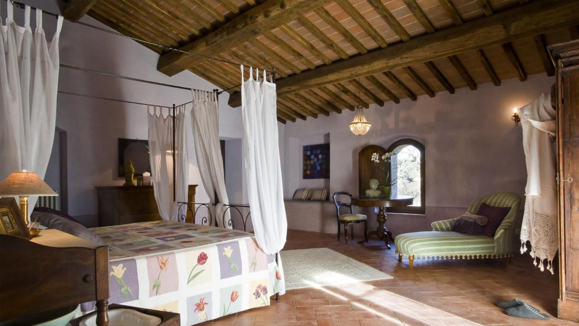 Villa photo 1