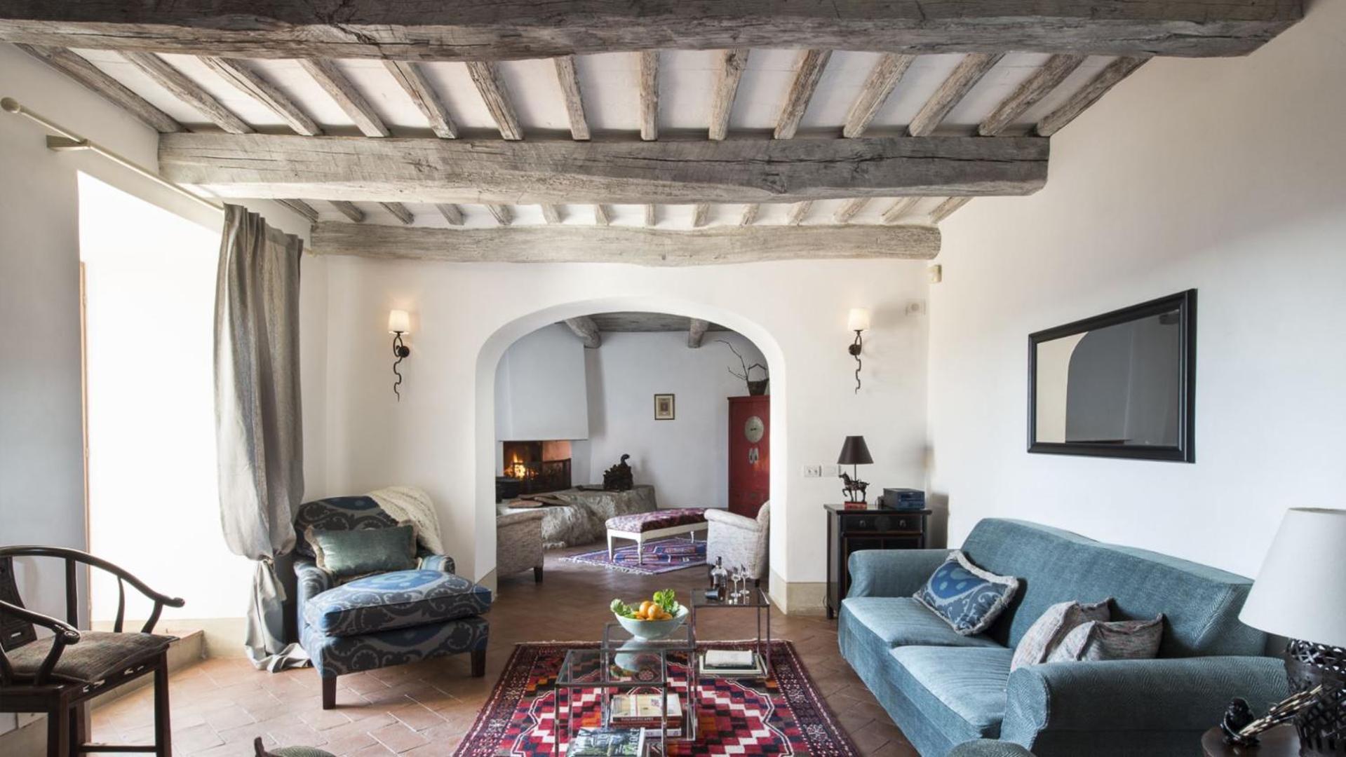 Villa photo 2
