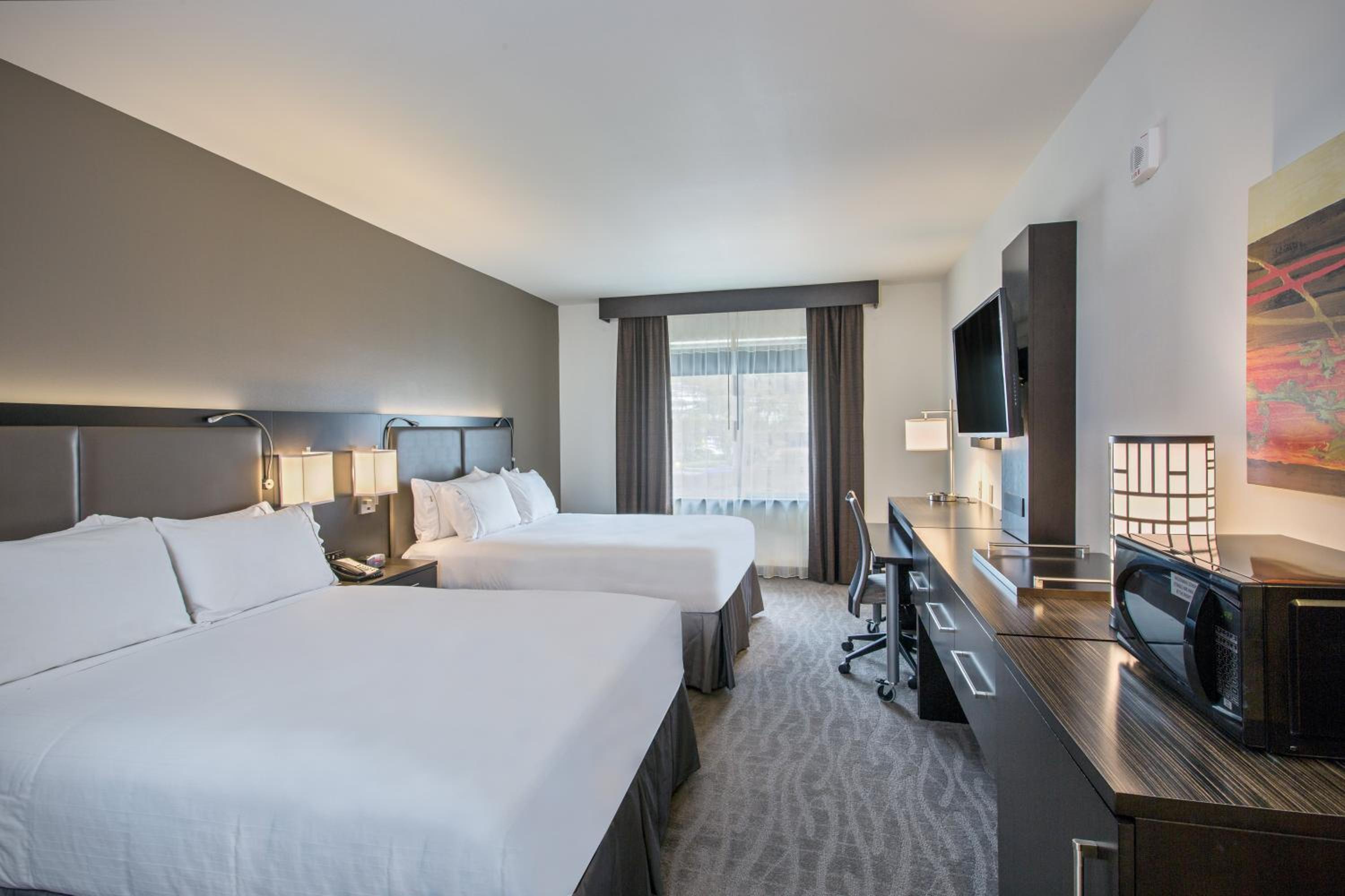 Standard Room with Two Queen Beds