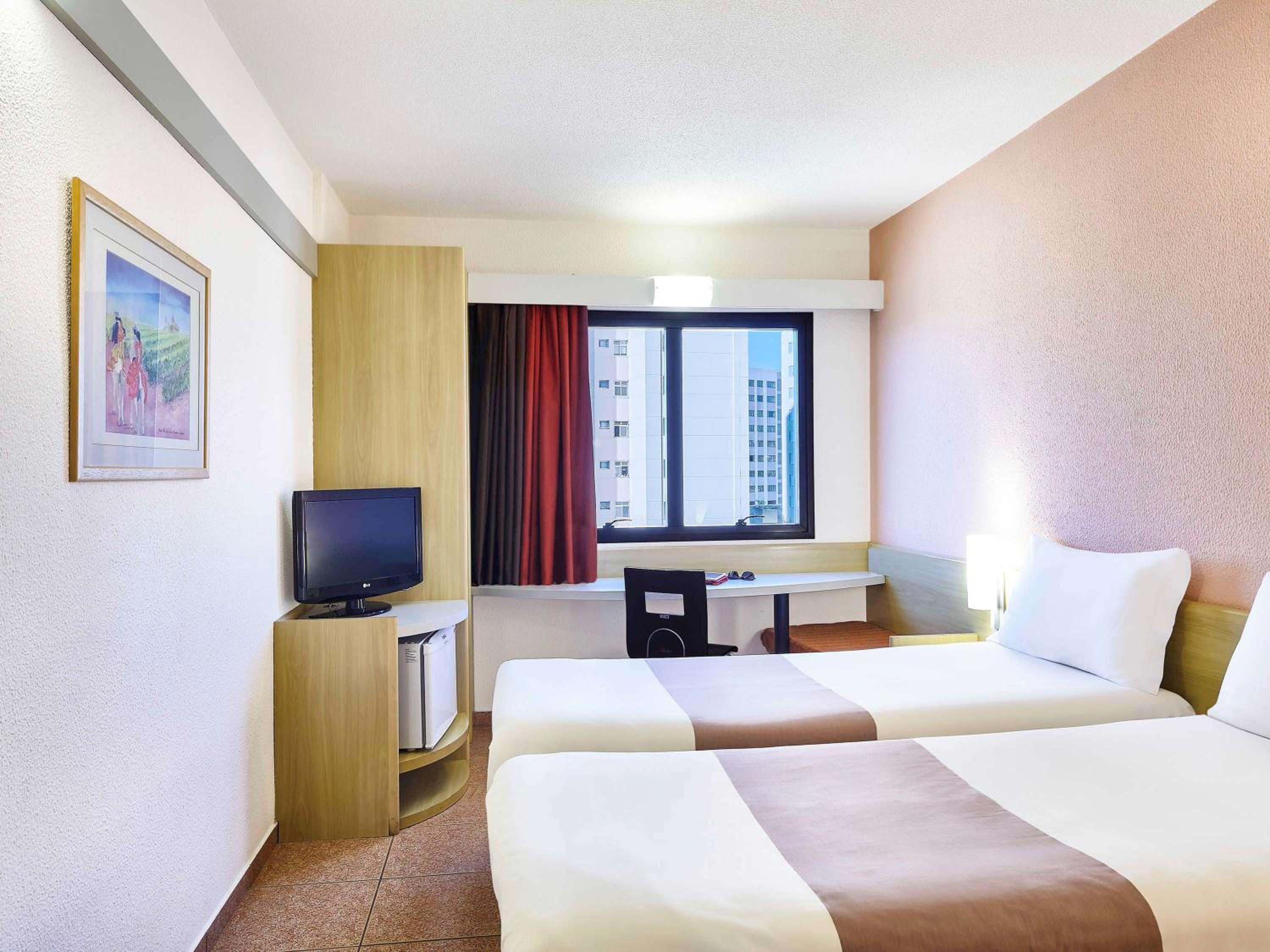 Standard Apartment with Twin Beds photo 1