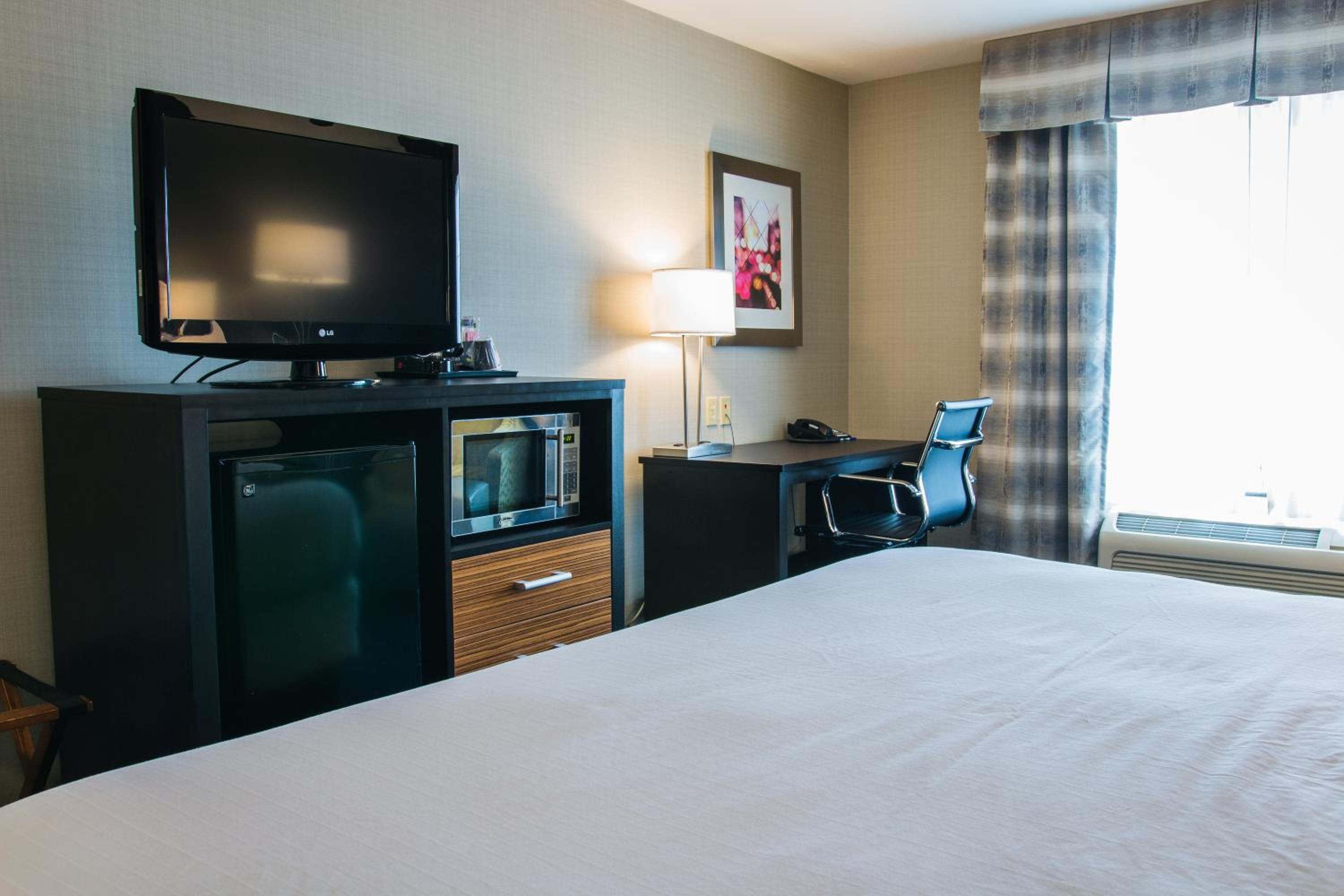 King Suite - Photo 3
