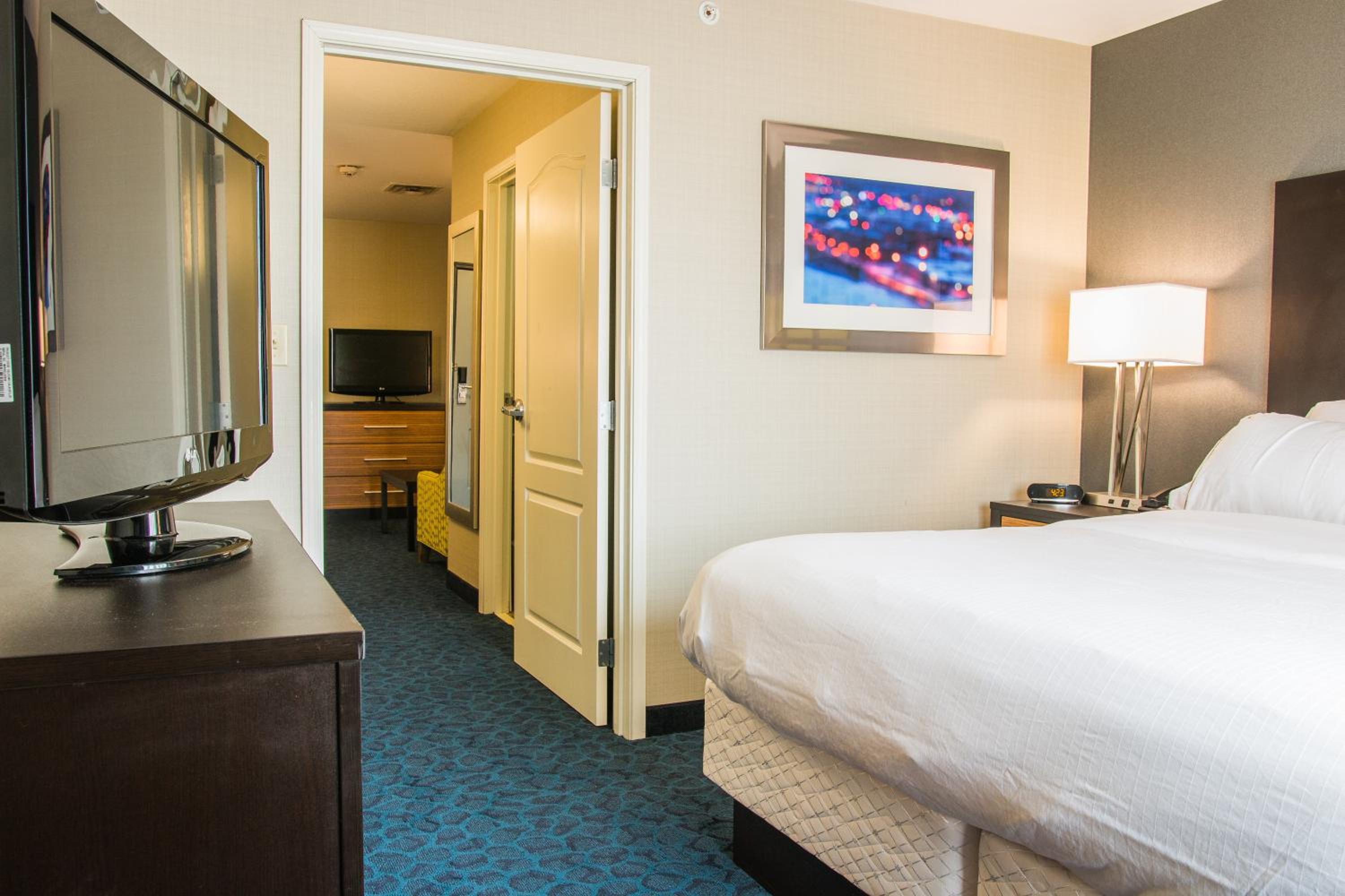 King Suite - Photo 2
