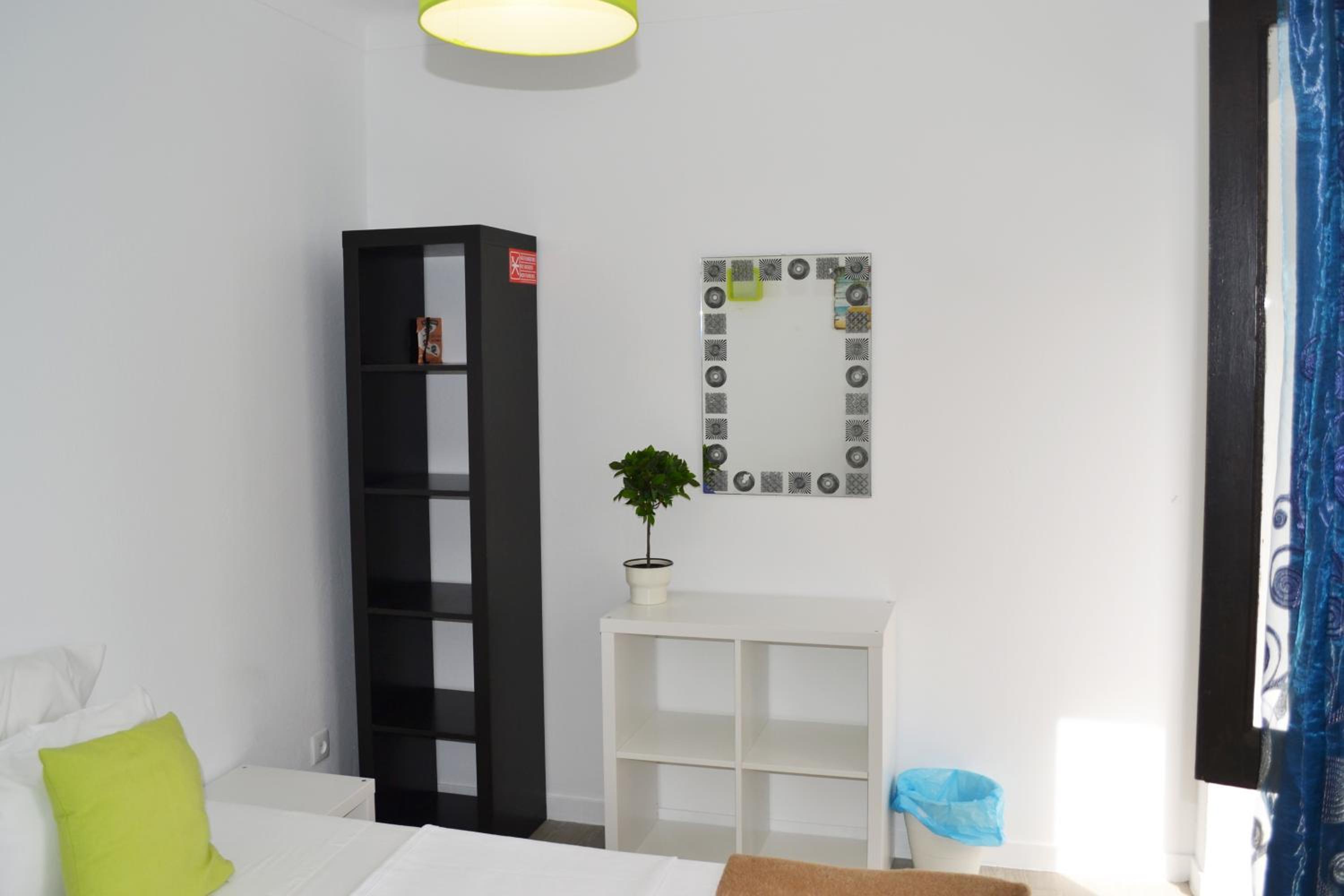 Double Room - Photo 7
