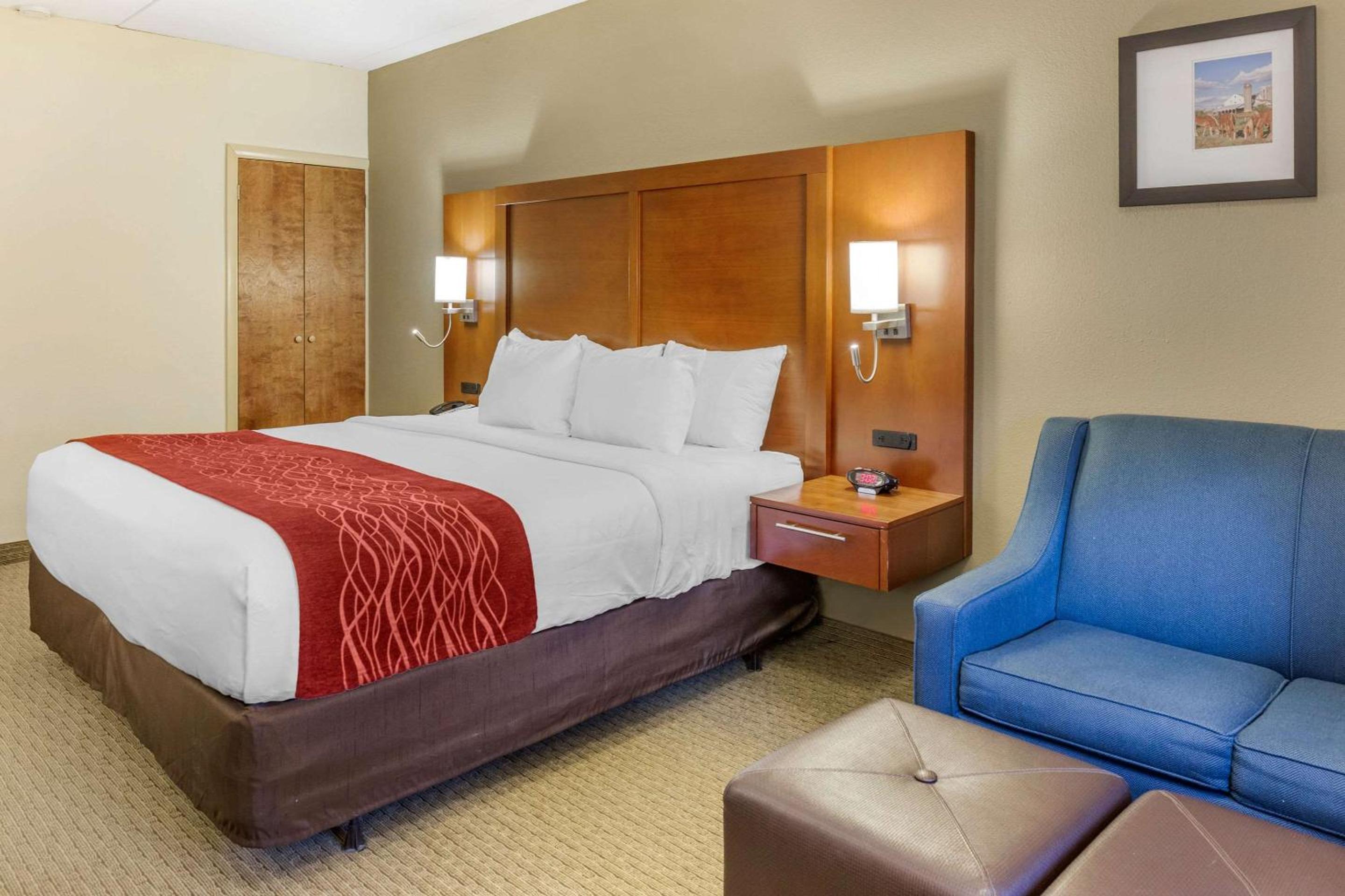 King Room - Accessible/Non-Smoking - Photo 2