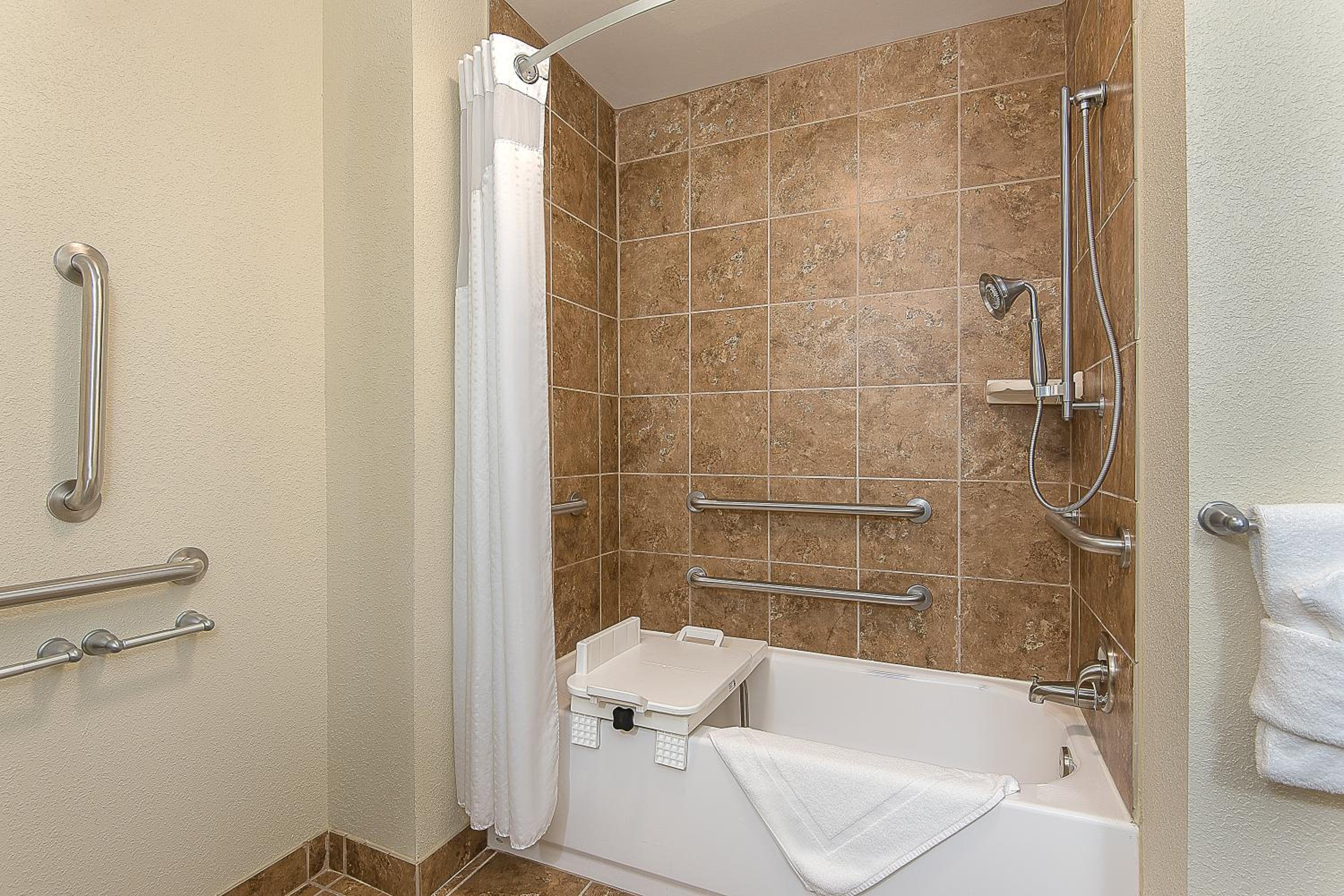 King Room - Mobility Access/Hearing Accessible - Photo 7