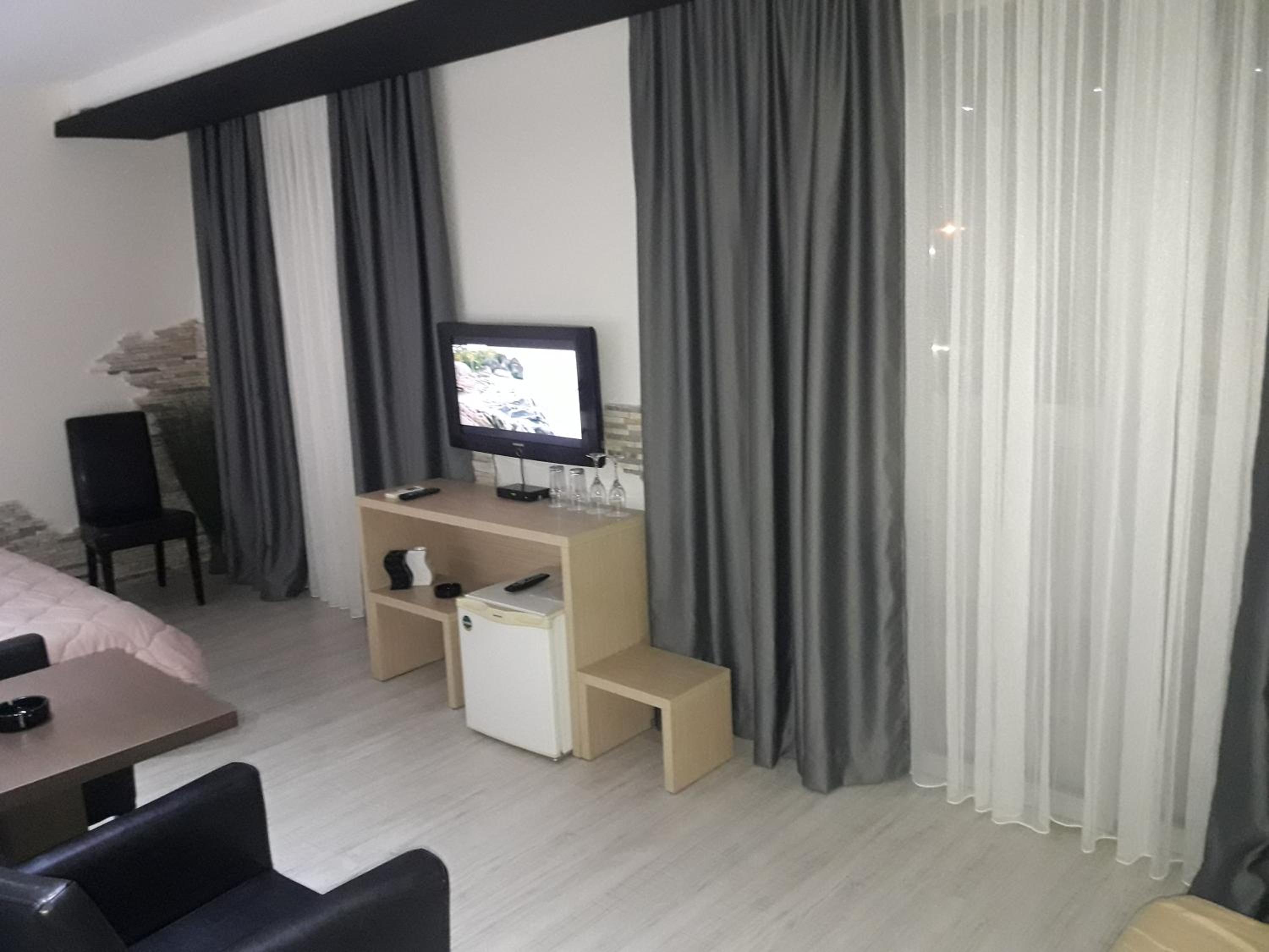 Quadruple Room - Photo 3
