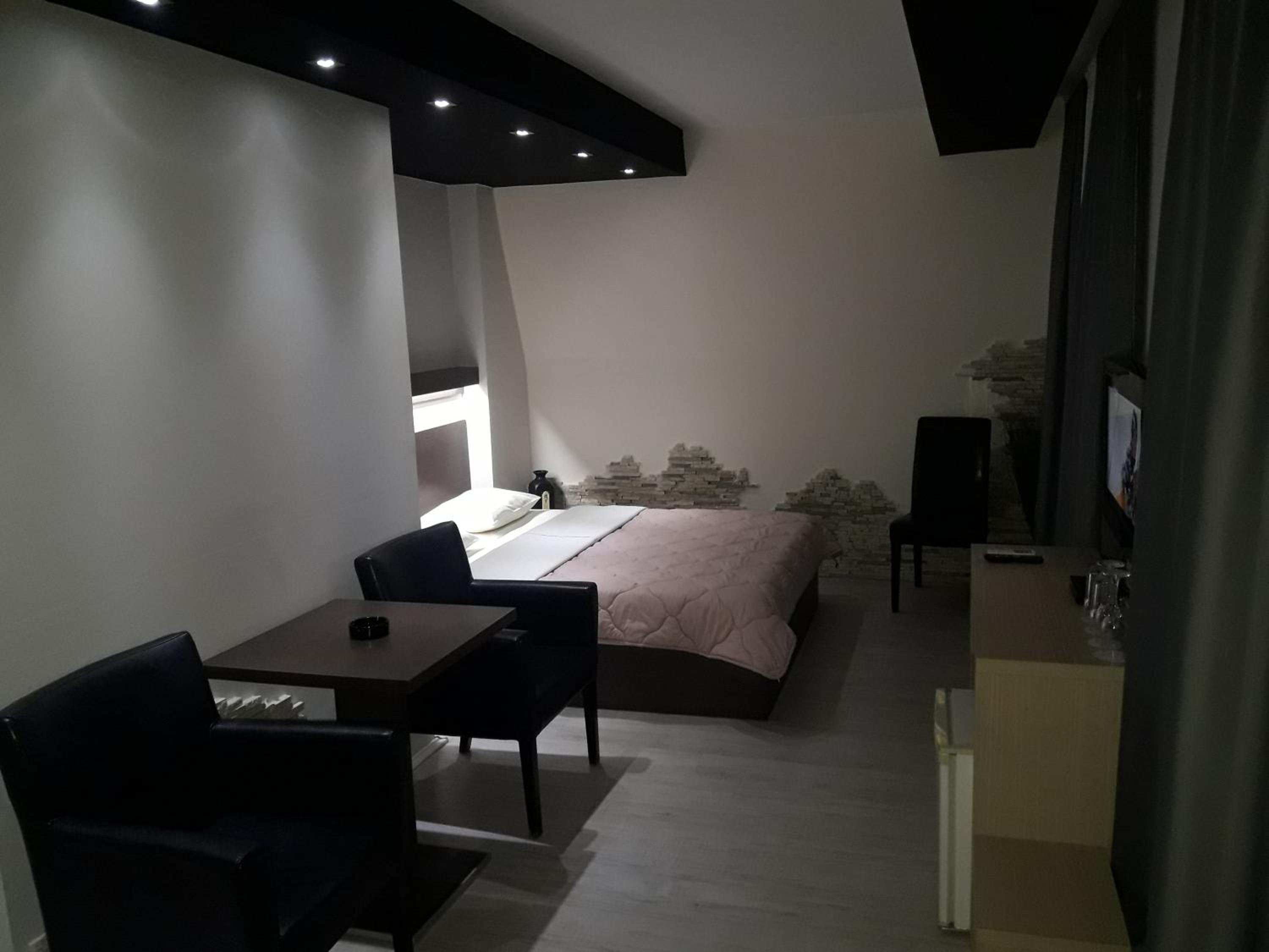 Quadruple Room - Photo 2