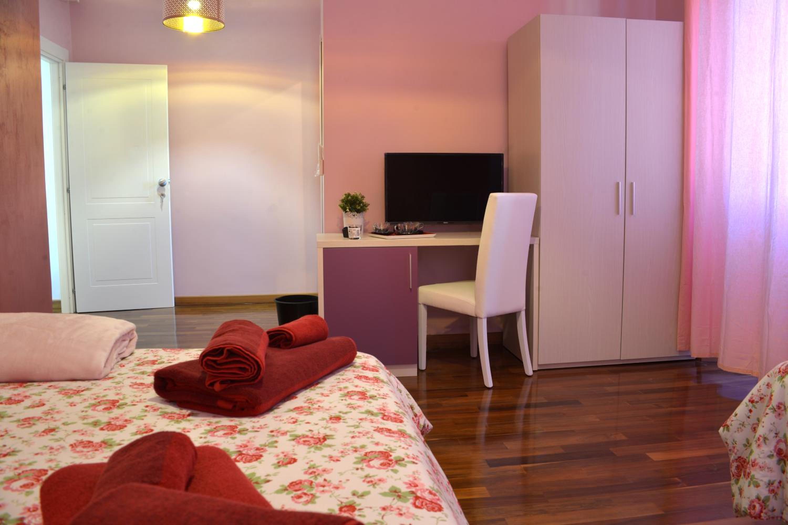 Triple Room with Private Bathroom