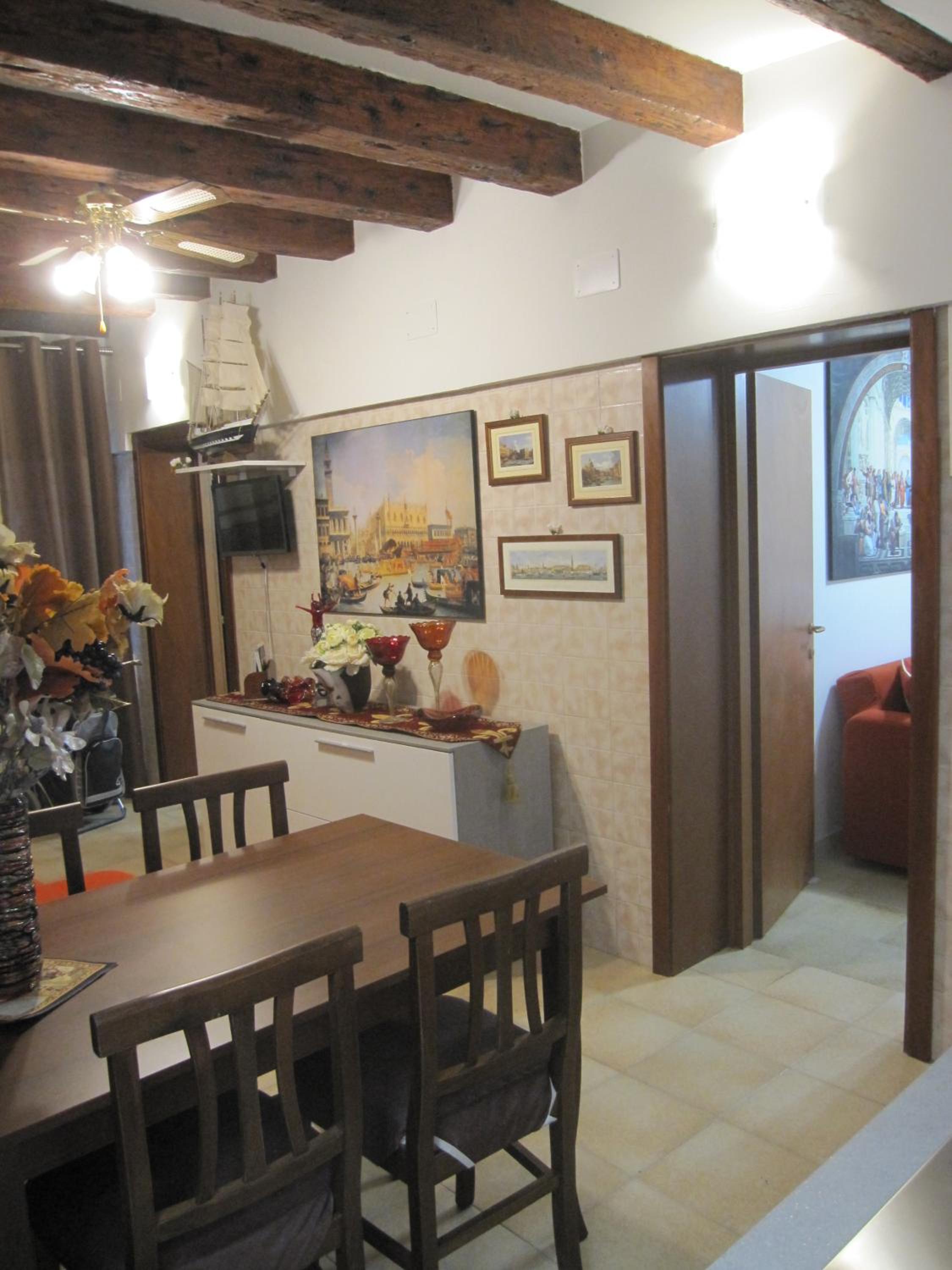 Two-Bedroom House photo 2
