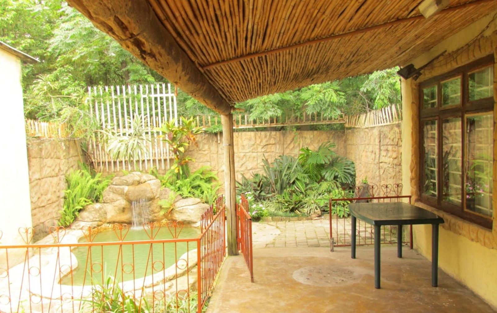 Three-Bedroom Cottage - Photo 1