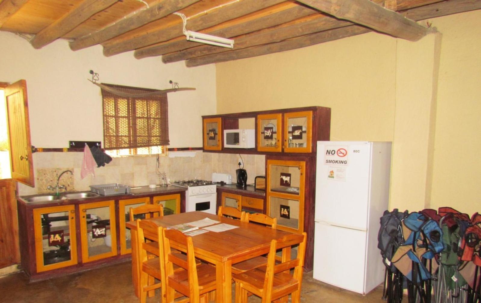 Two-Bedroom Cottage with Garden View - Photo 2