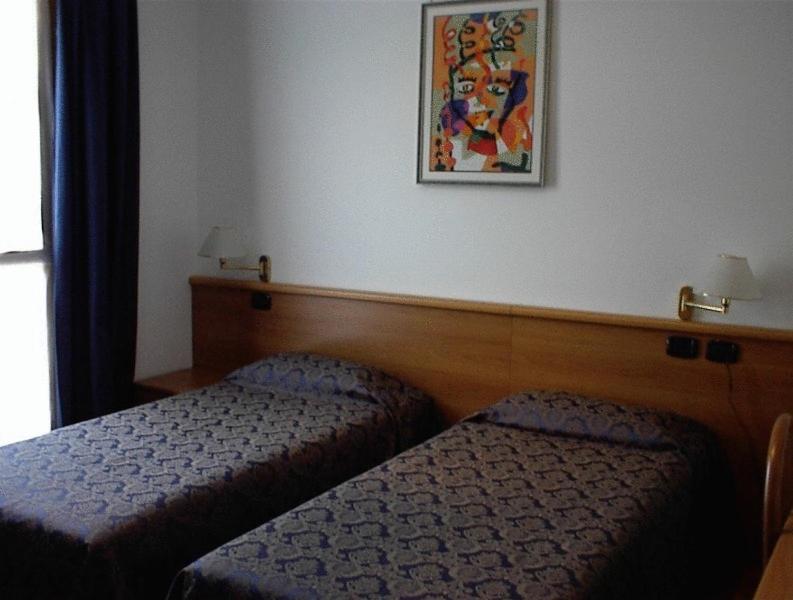 Double or Twin Room - Photo 24