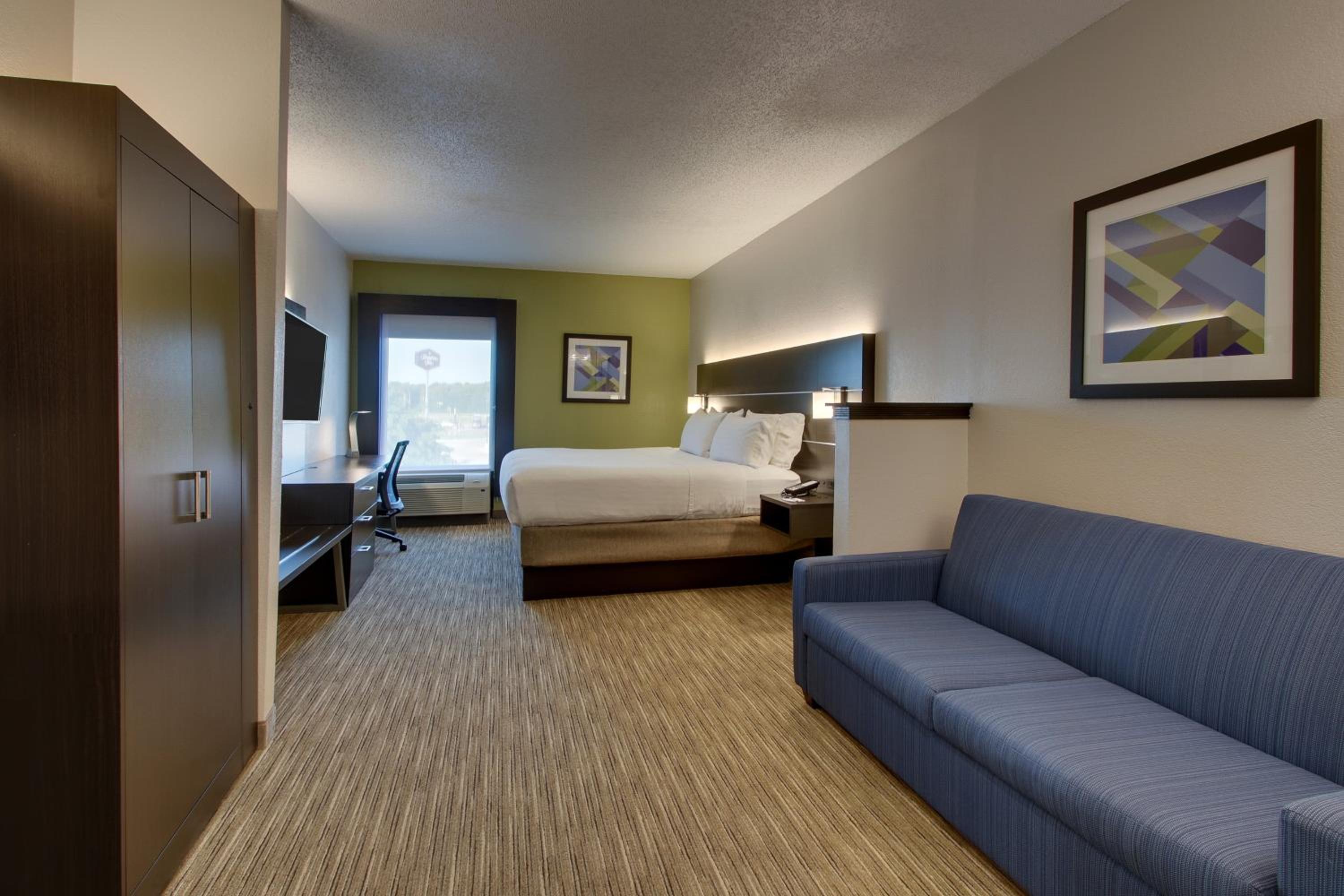 King Suite - Photo 3