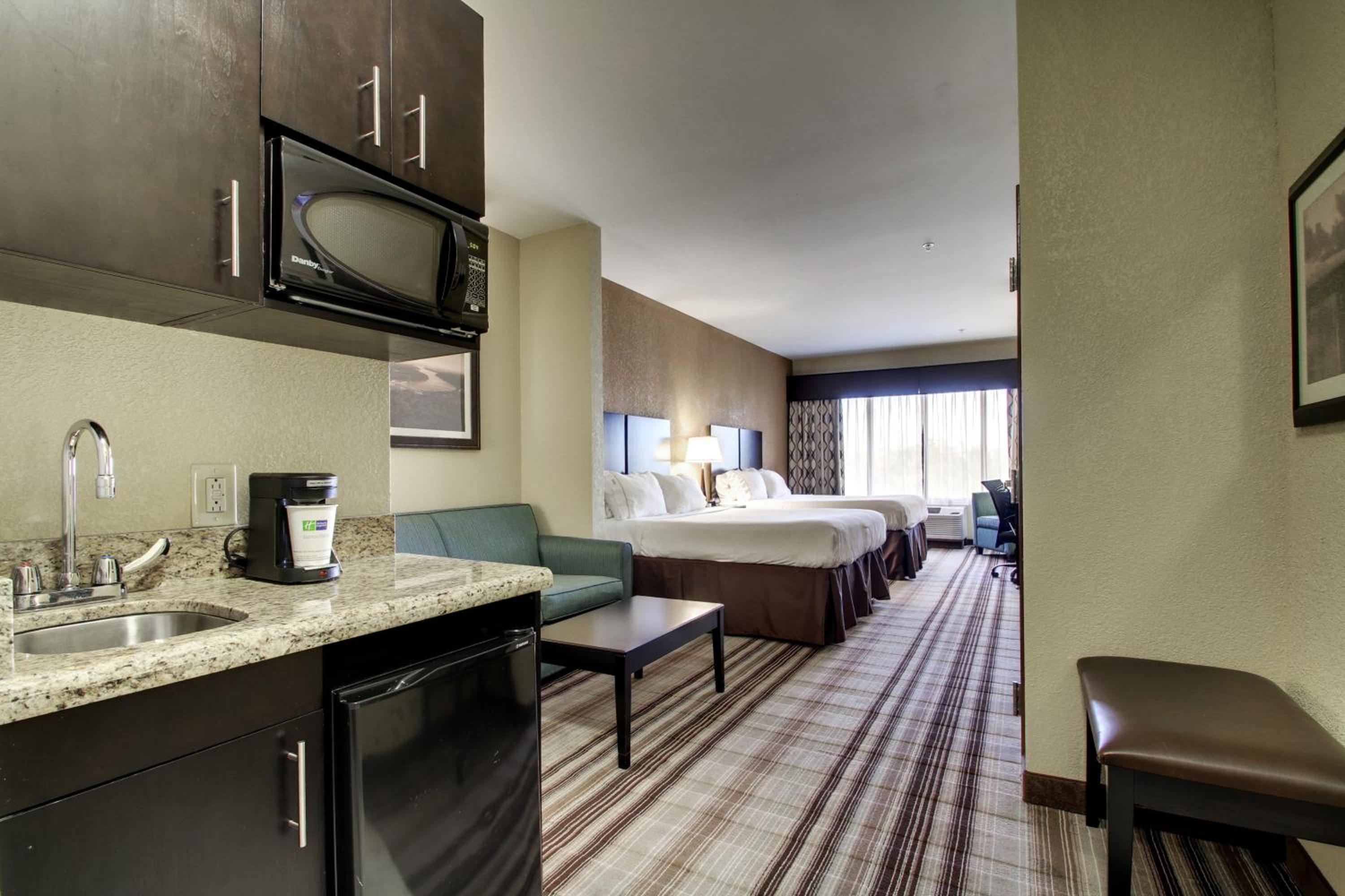 Executive King Suite photo 2