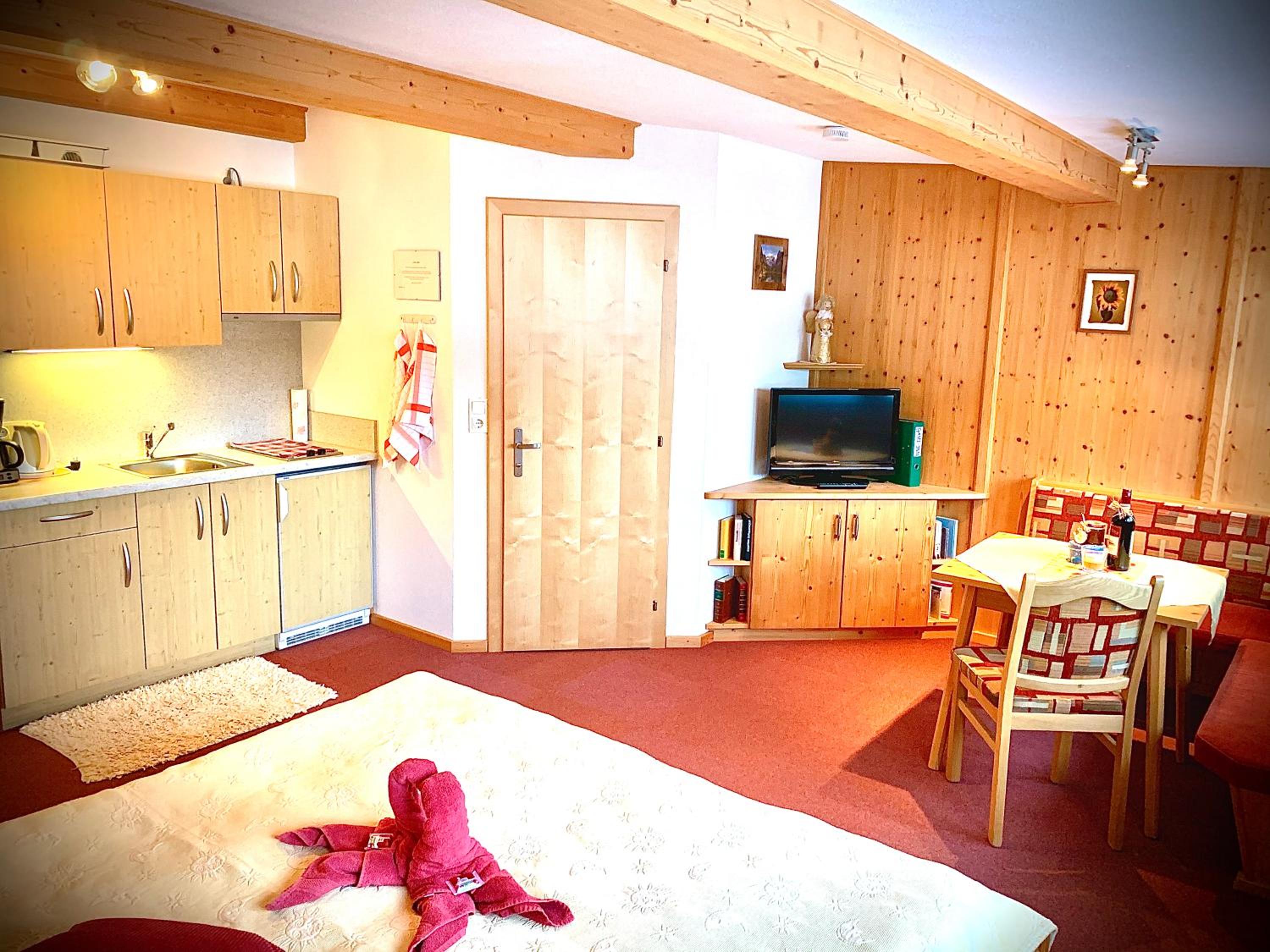 Studio Apartment photo 3