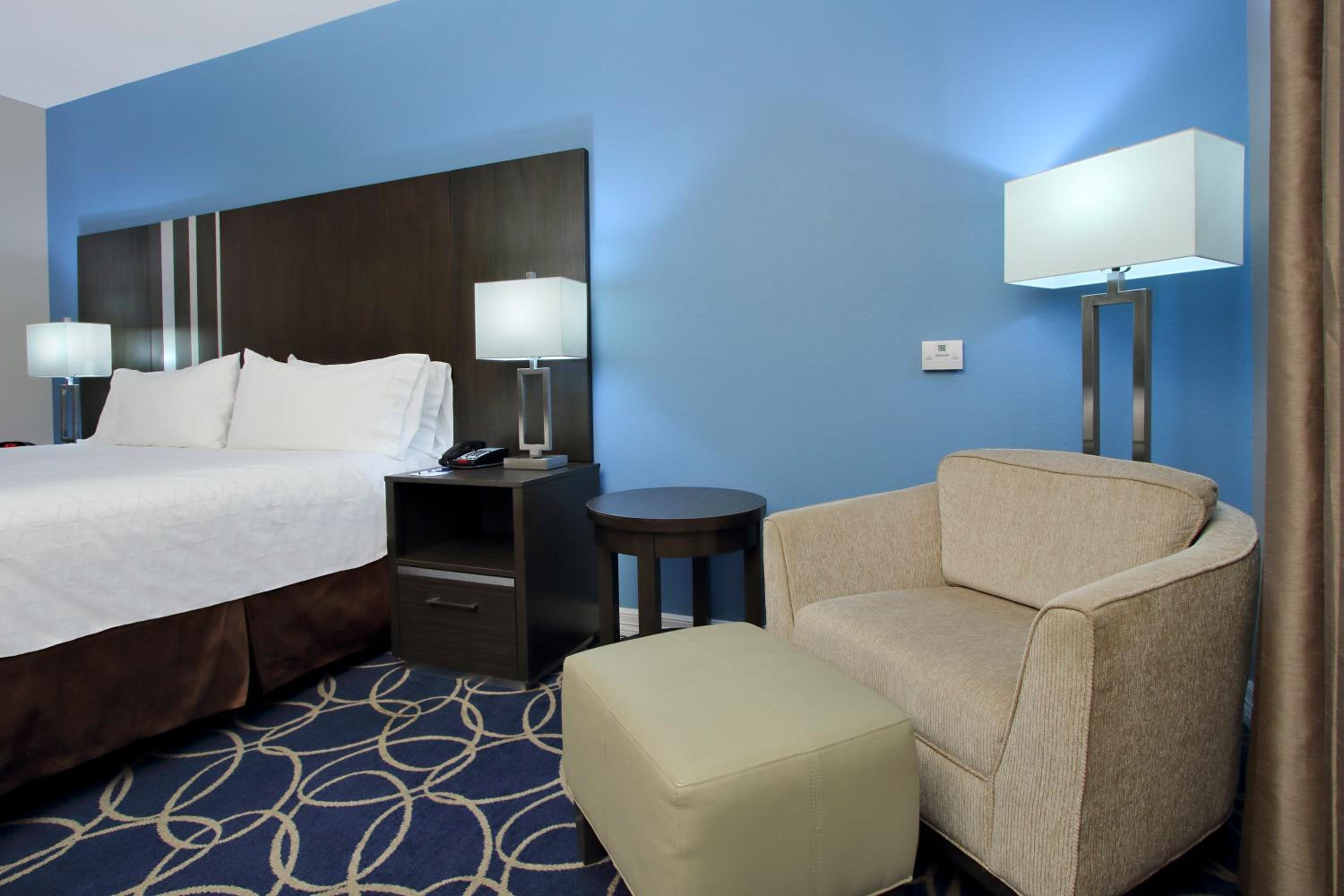 Specialty Room photo 2