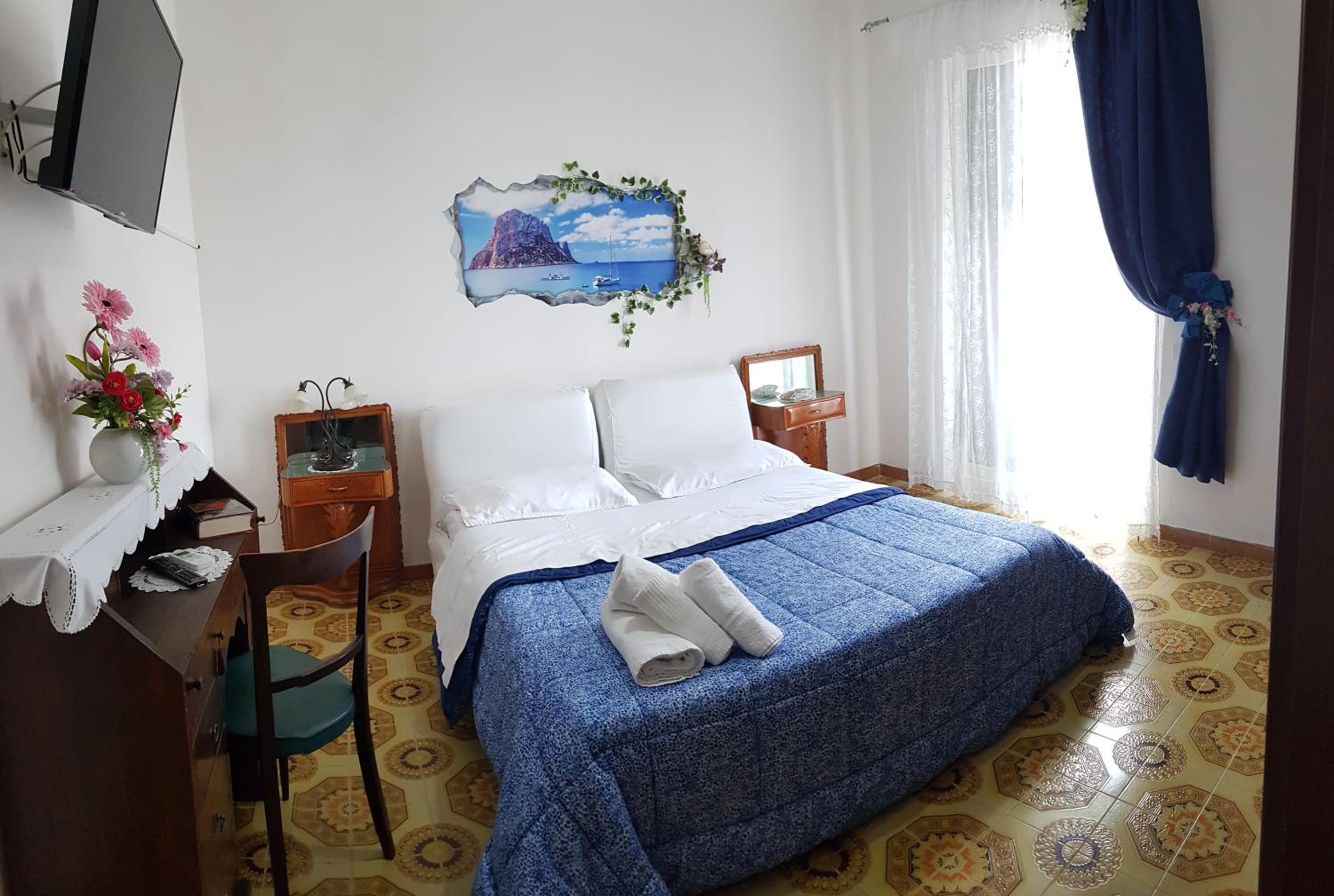 Apartment - Ground Floor photo 3