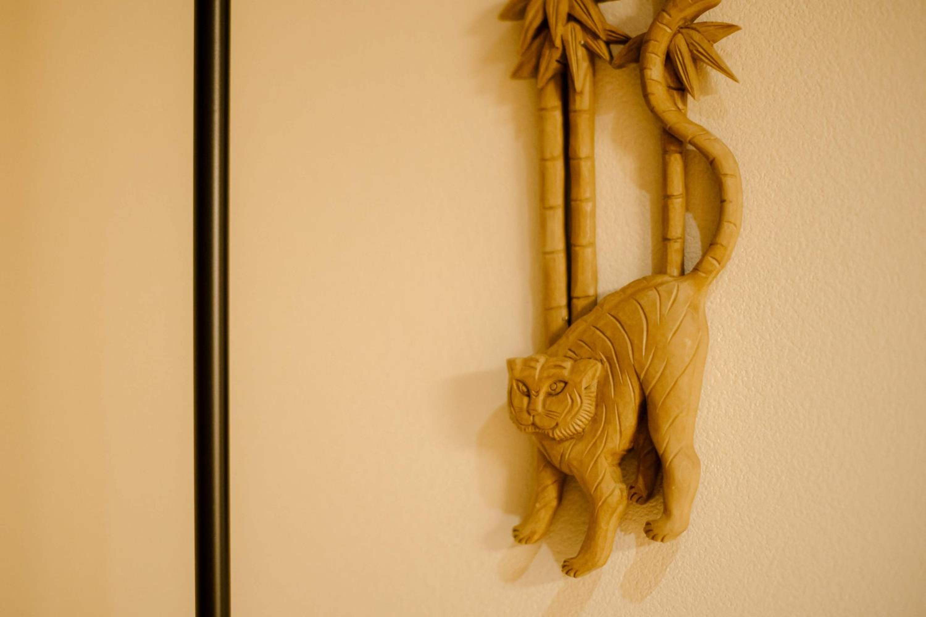 Superior Family Room - Photo 9