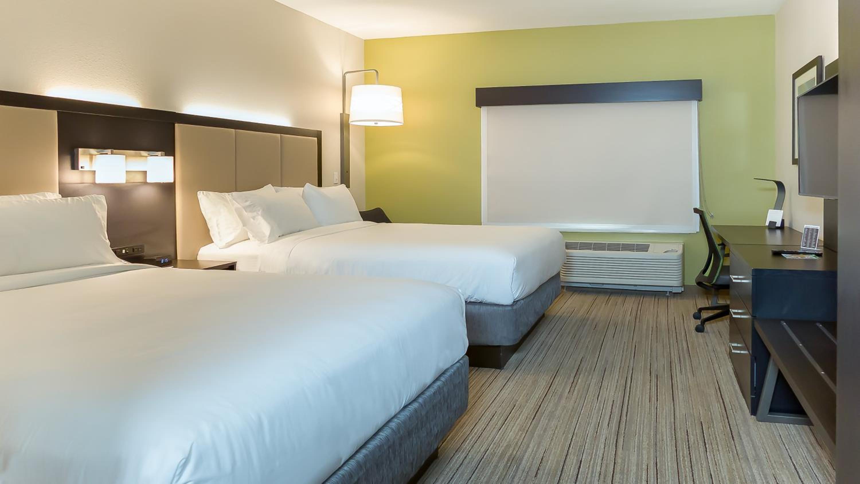 Standard Queen Room with Two Queen Beds - Photo 1