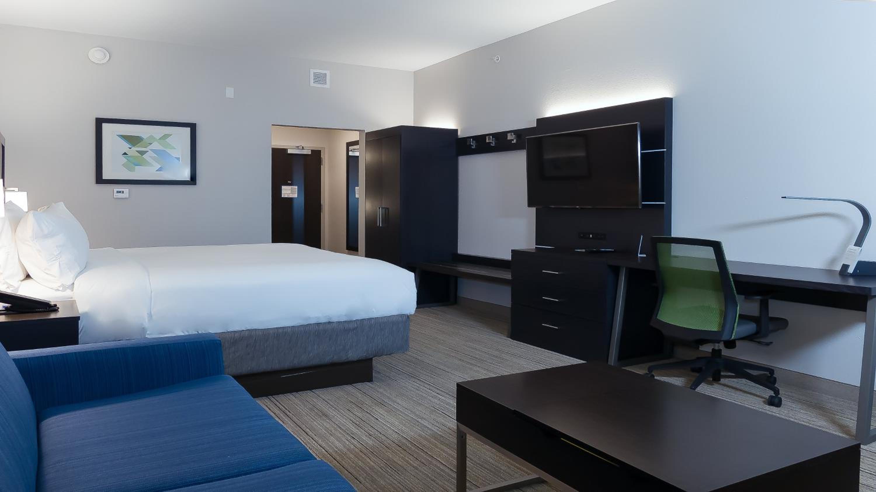 King Suite - Photo 1