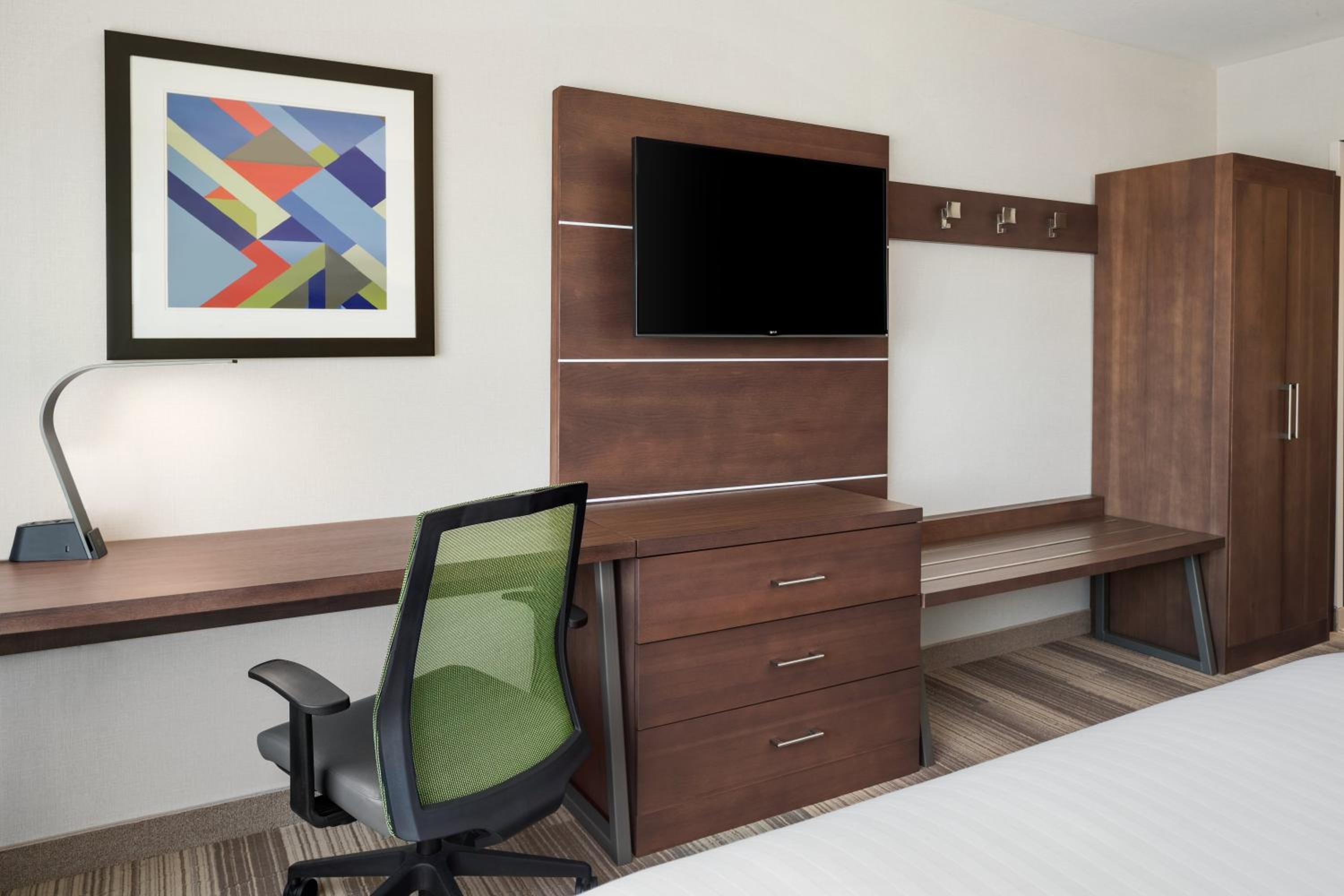 Suite - Mobility Access/Hearing Accessible