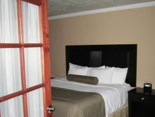 King Room with Pool View - Non-Smoking - Photo 17