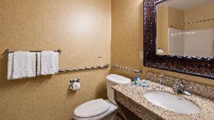 Queen Room with Two Queen Beds - Pet Friendly/Non-Smoking - Photo 5