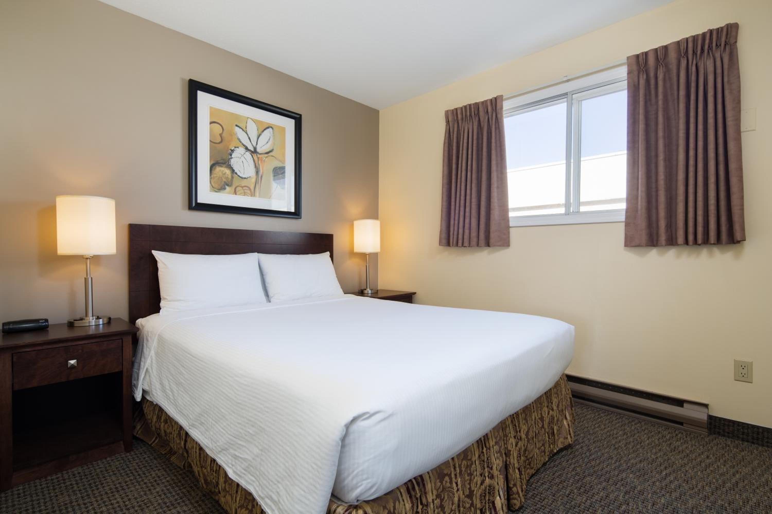 Deluxe Suite with Two Queen Beds - Photo 1