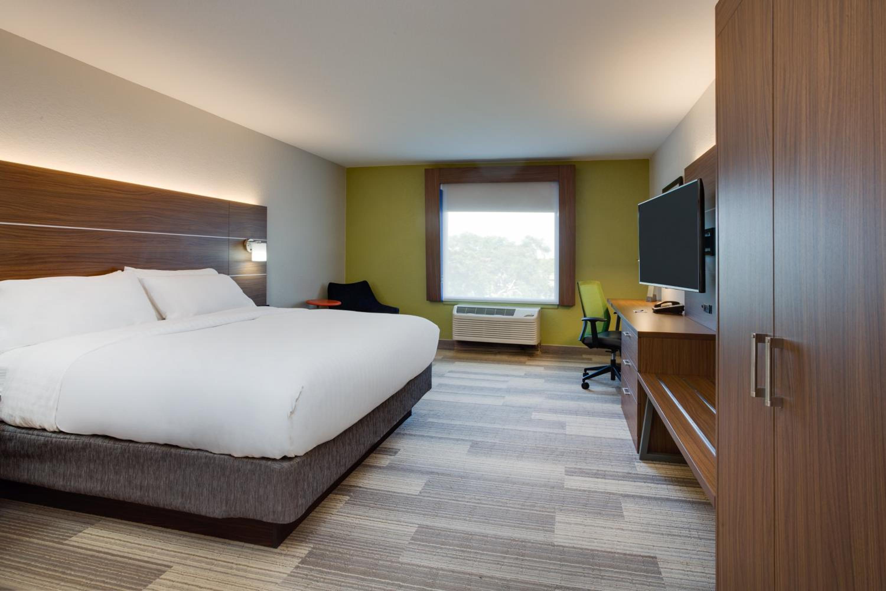 Standard King Room - Photo 1
