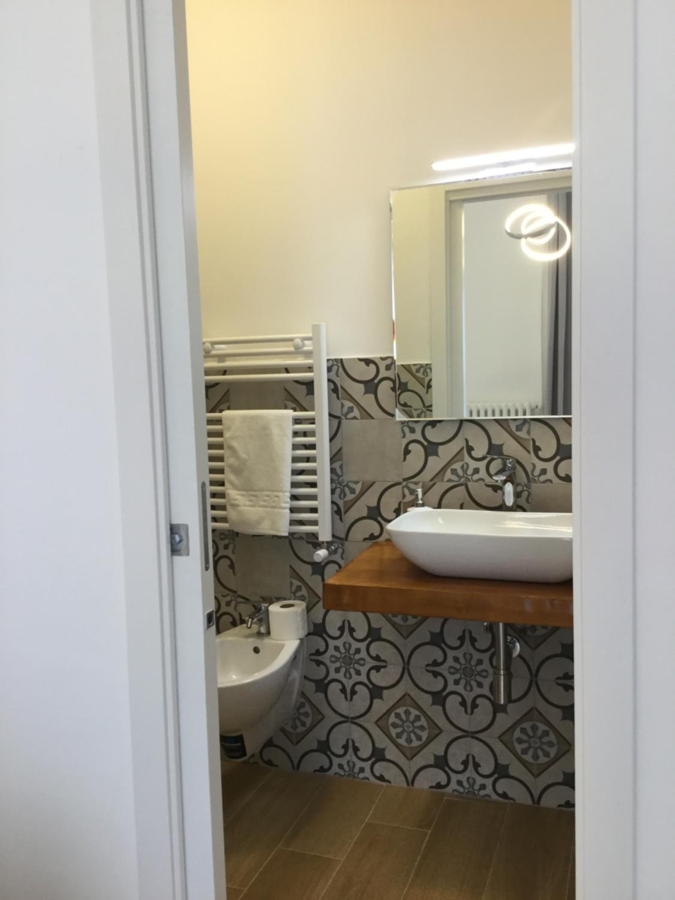 Deluxe Double Room with Balcony photo 2