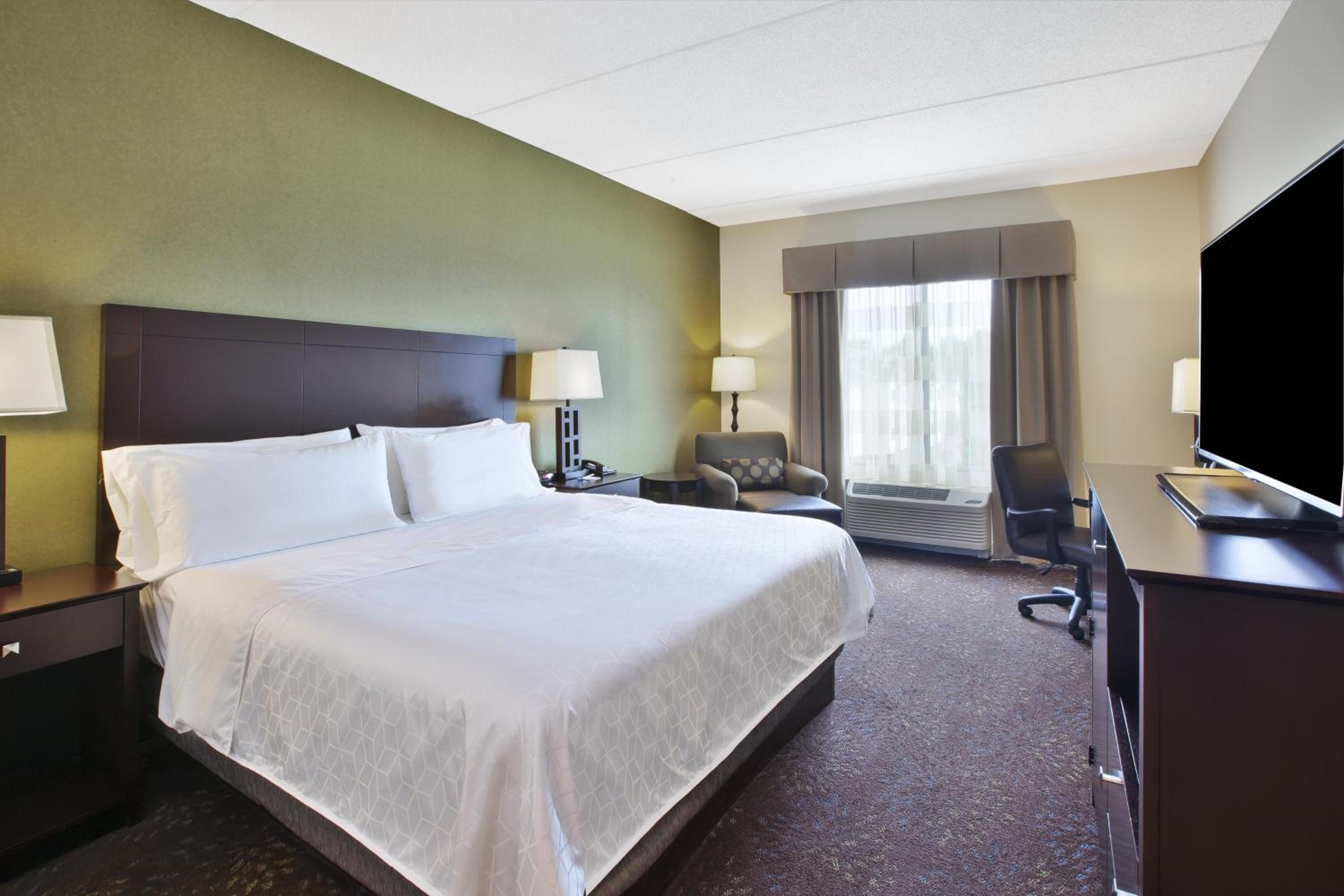 Standard King Room