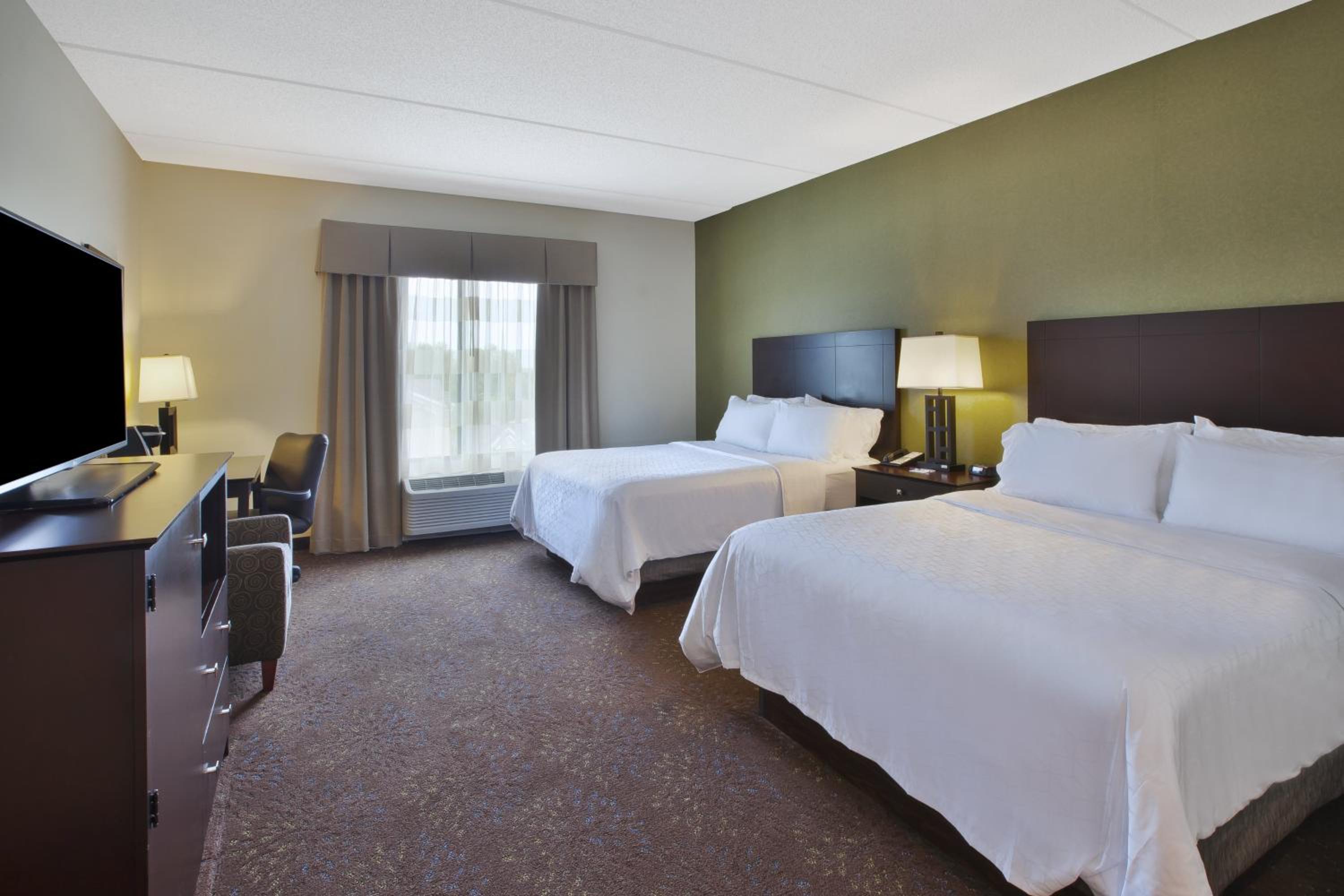 Standard Queen Room with Two Queen Beds