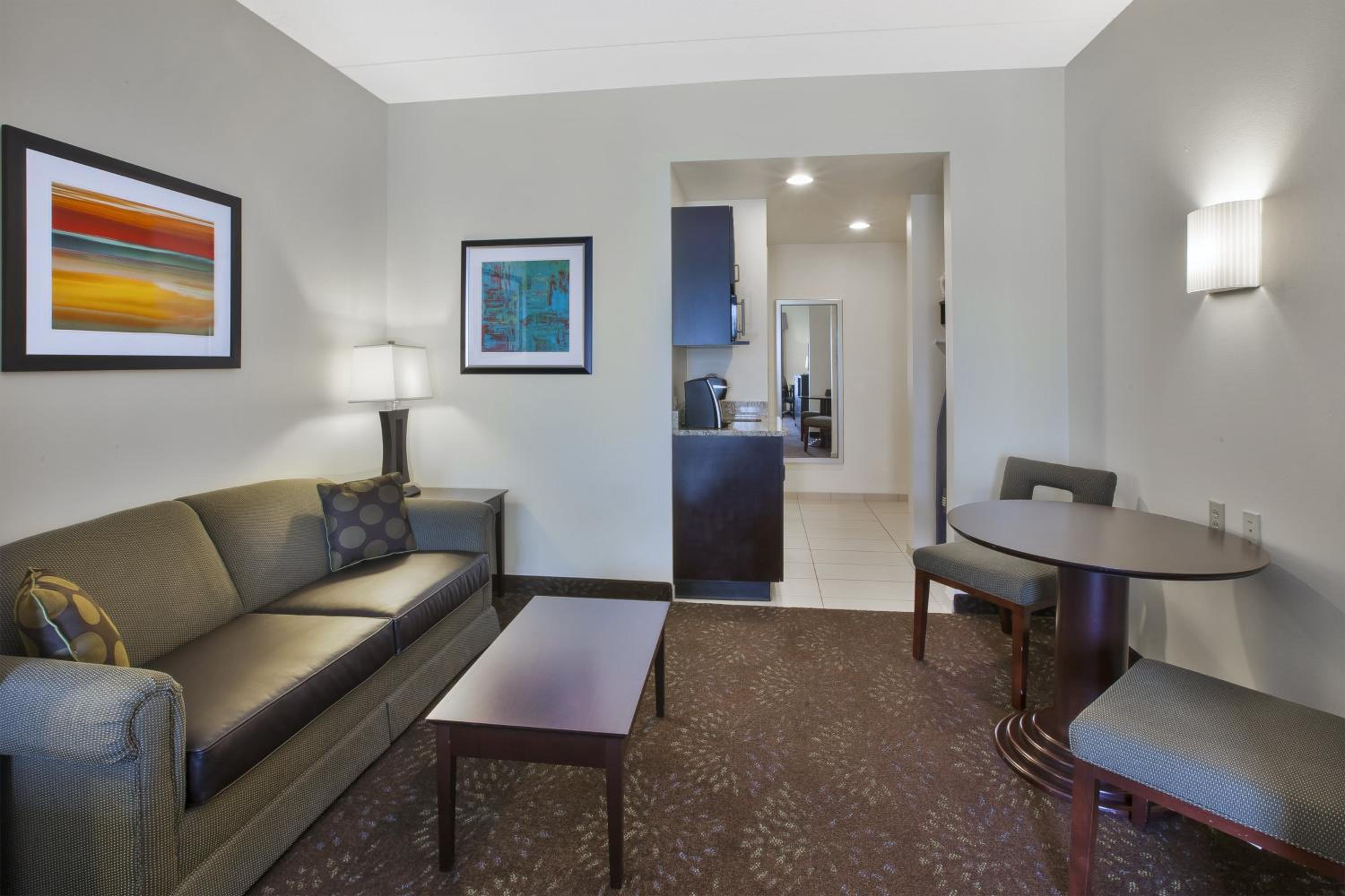 Queen Suite with Two Queen Beds and Sofa Bed photo 1