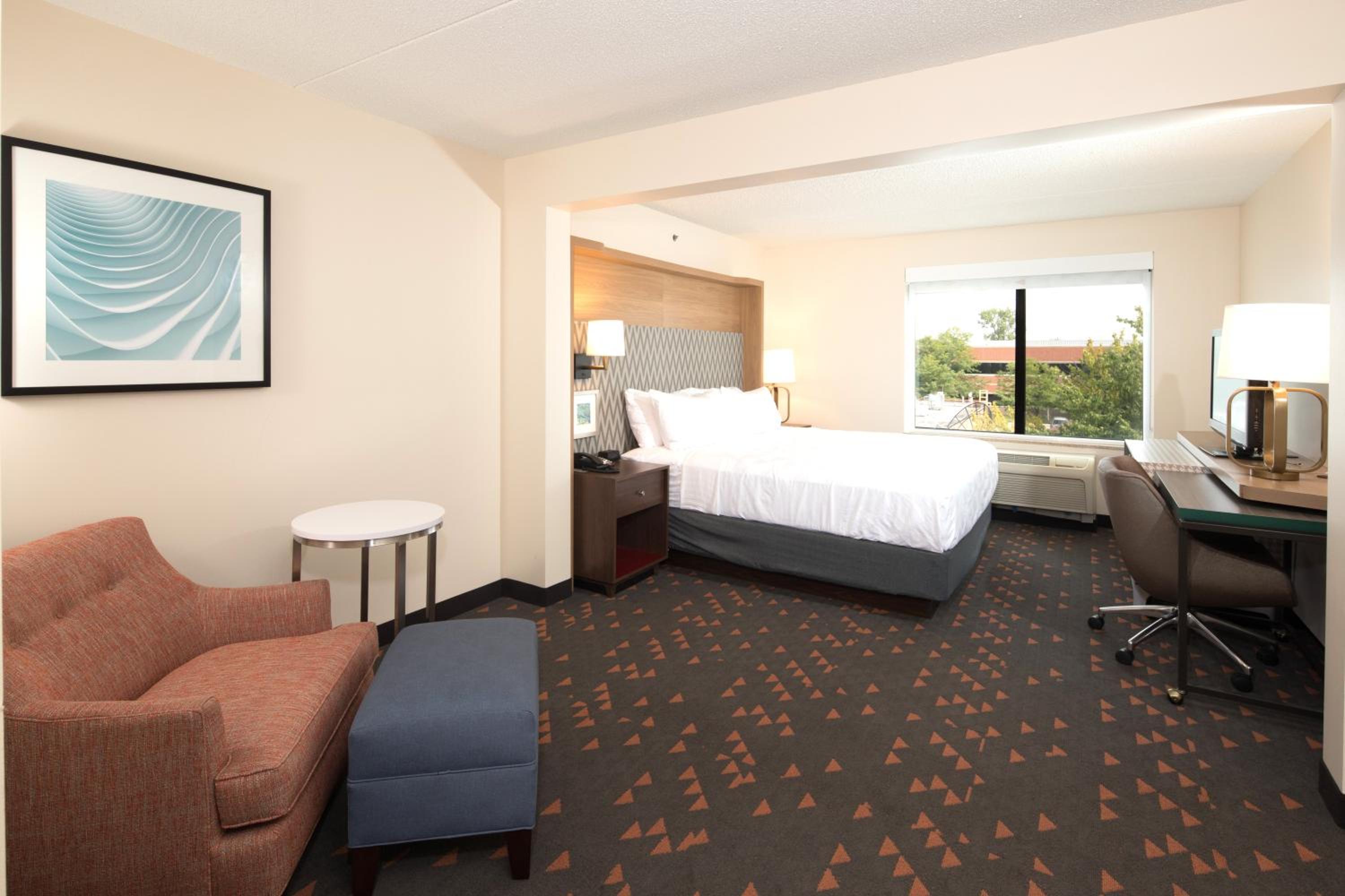 Standard King Room - Photo 2