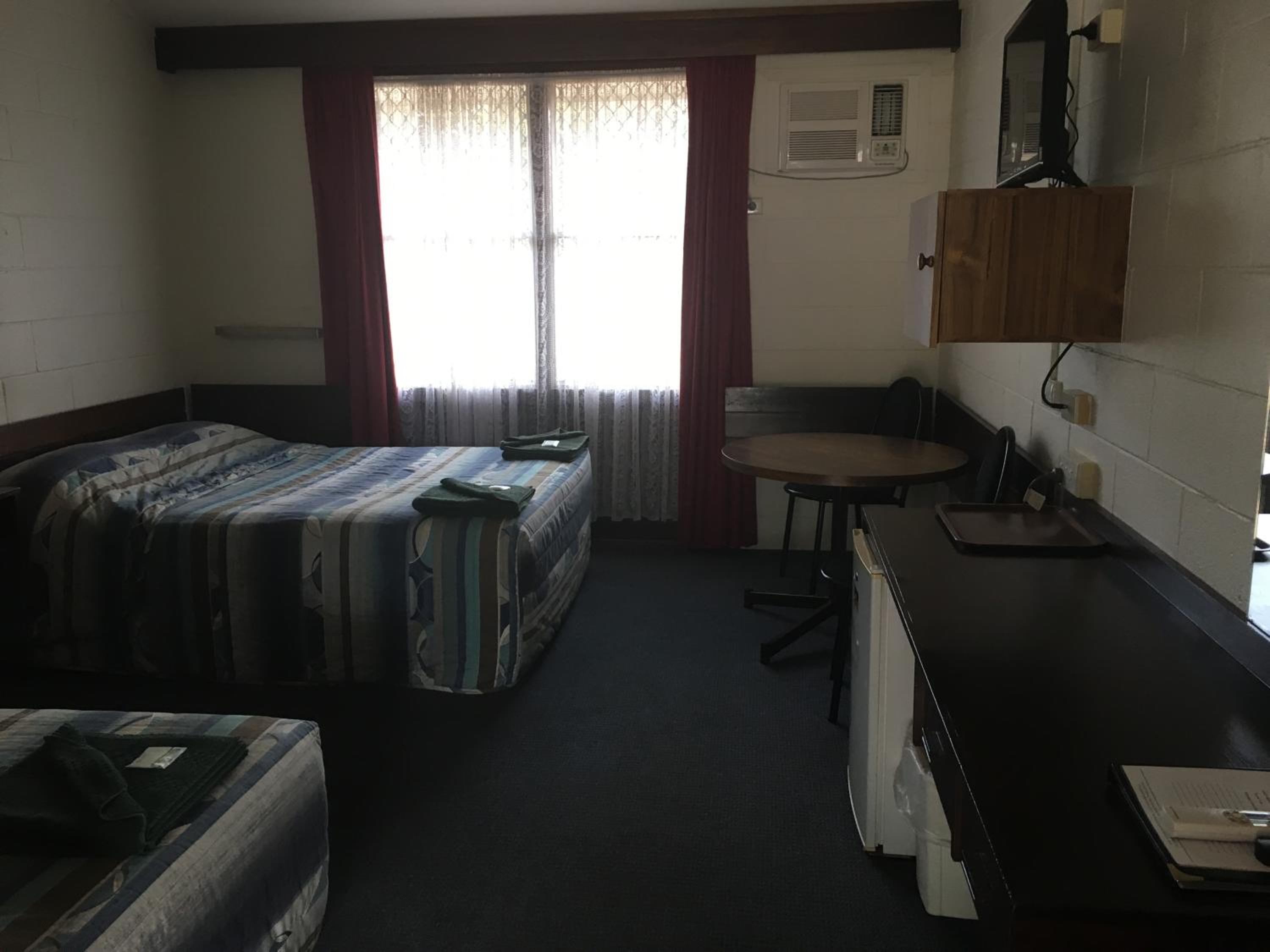 Standard Queen Room - Photo 4