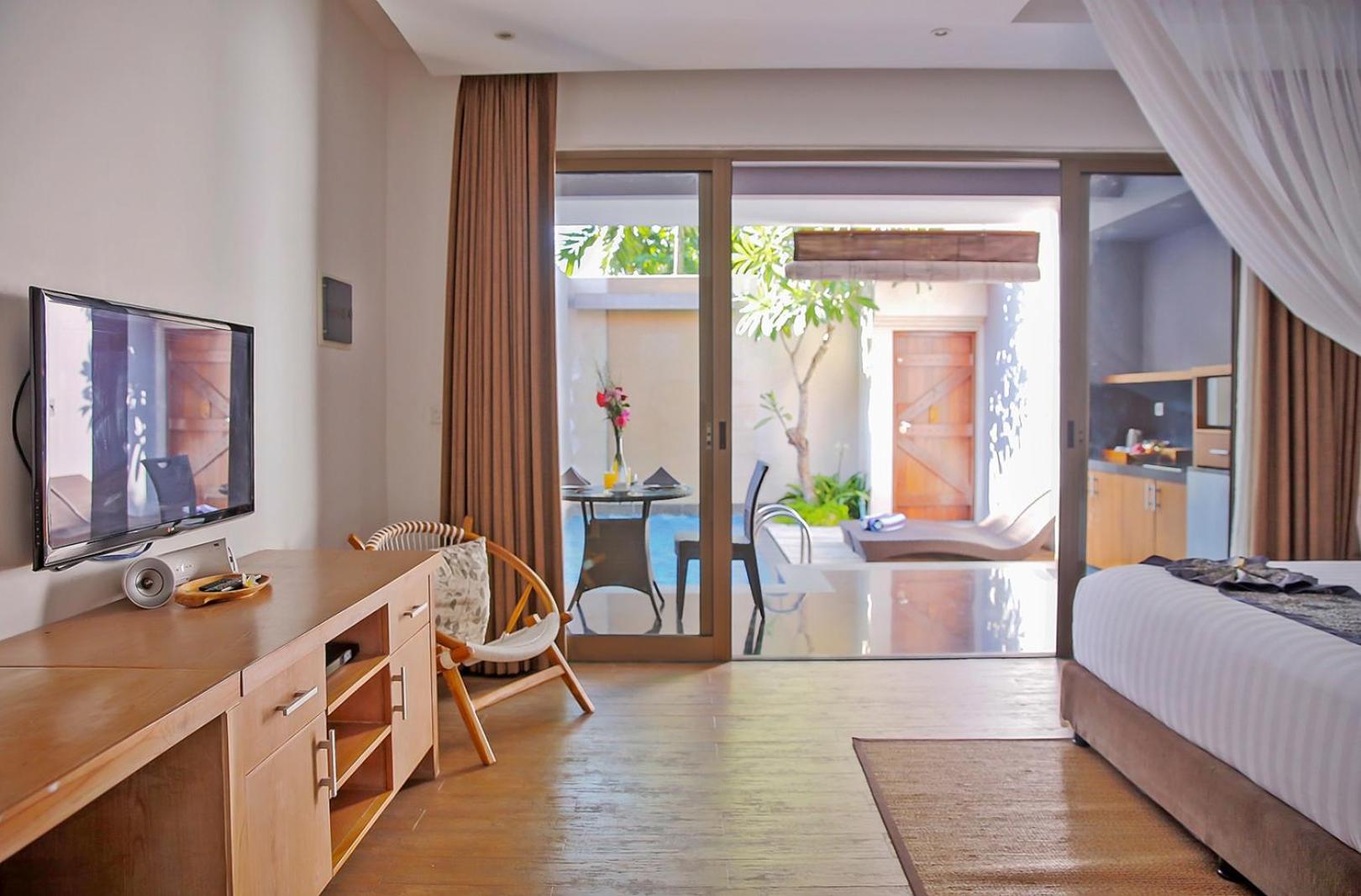 Deluxe One Bedroom Private Pool With Free Airport Pick Up photo 3