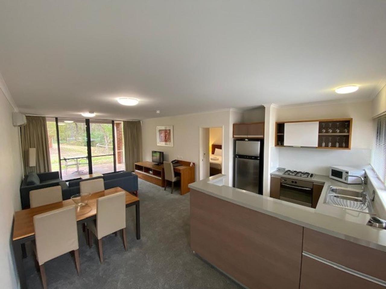 One-Bedroom Spa Apartment - Photo 3
