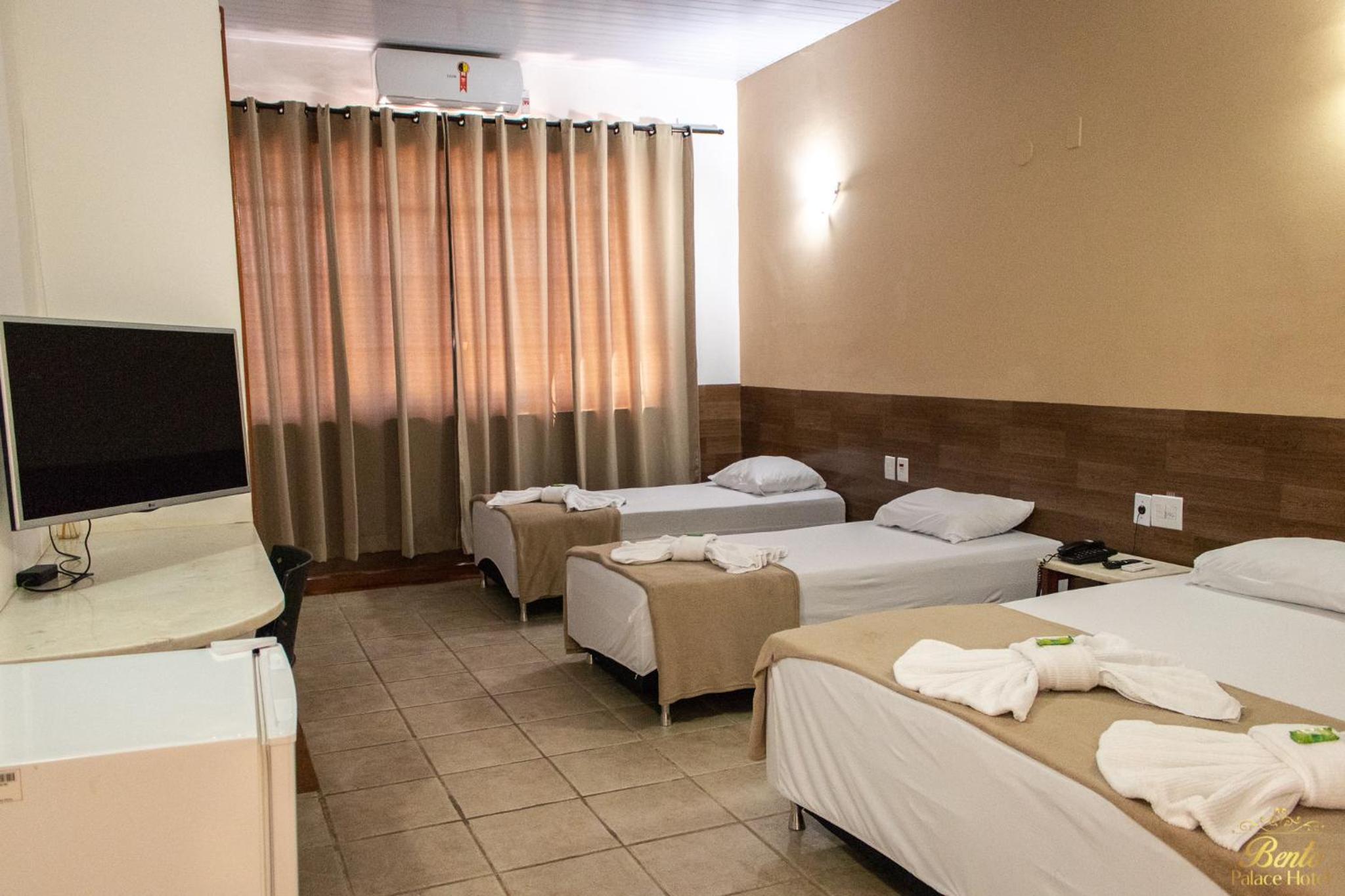 Deluxe Quadruple Room photo 2