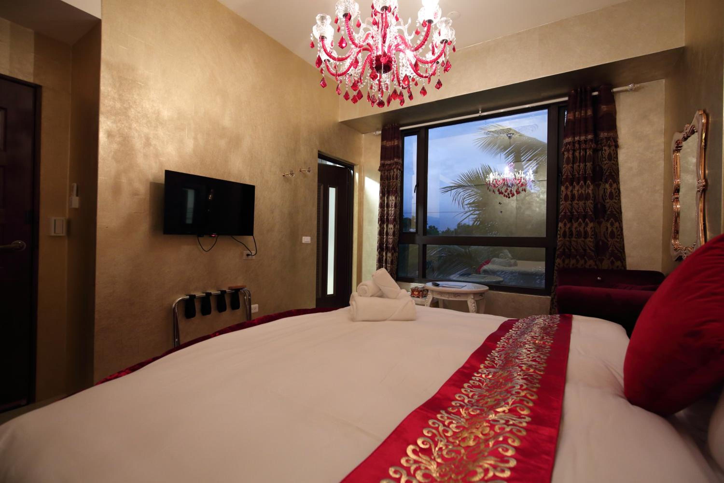 Standard Double Room - Photo 14