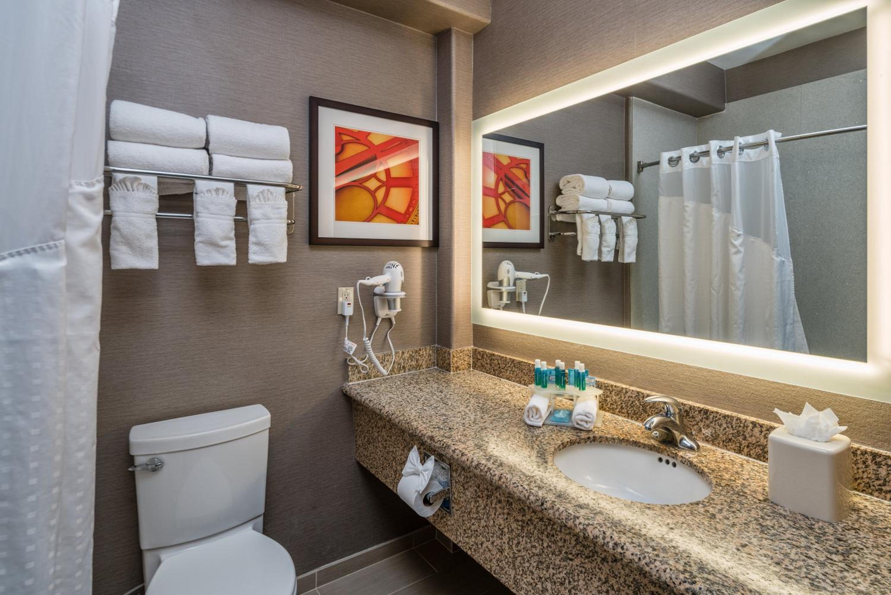 Standard King Room - Photo 3