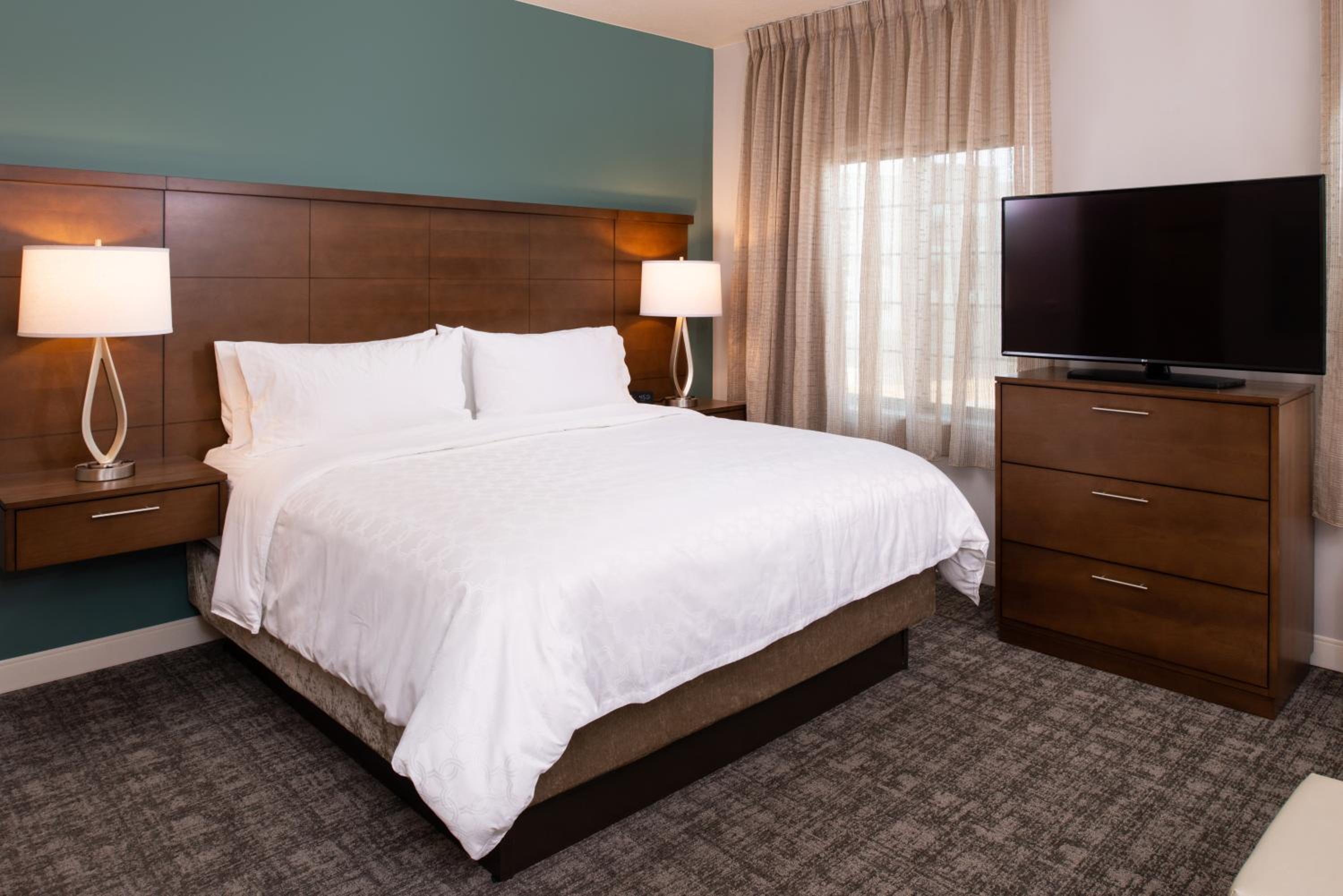 King Studio Suite with Sofa Bed - Photo 4