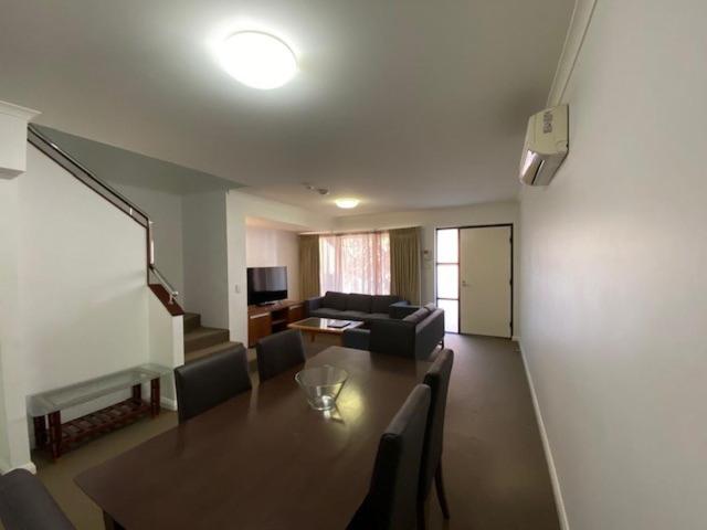 Three-Bedroom Townhouse - Photo 7