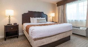 King Room with Sofa Bed and Shower - Non-Smoking - Photo 3