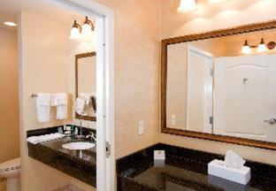 King Room with Sofa Bed and Shower - Non-Smoking - Photo 15