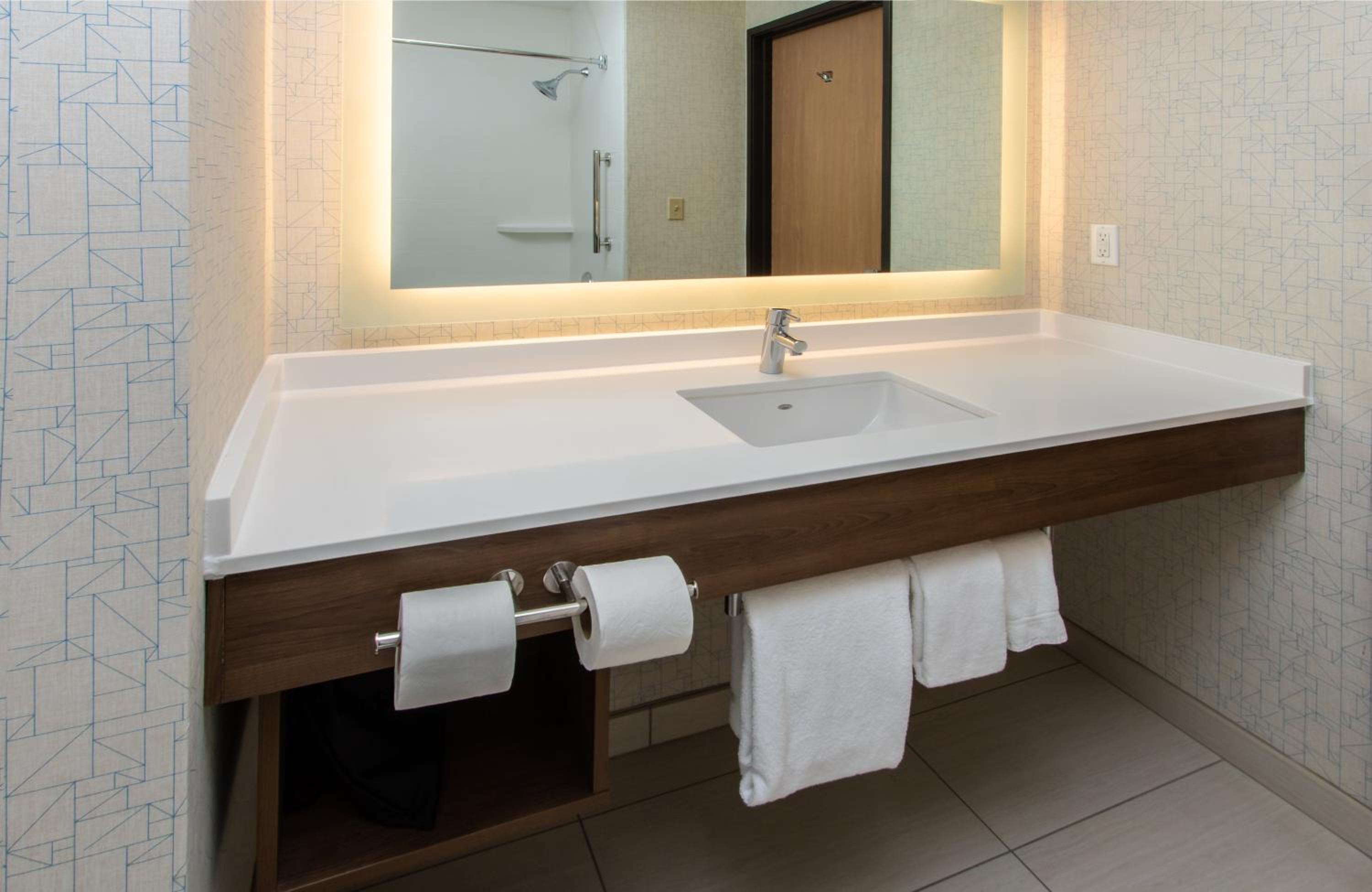 King Suite - Photo 27