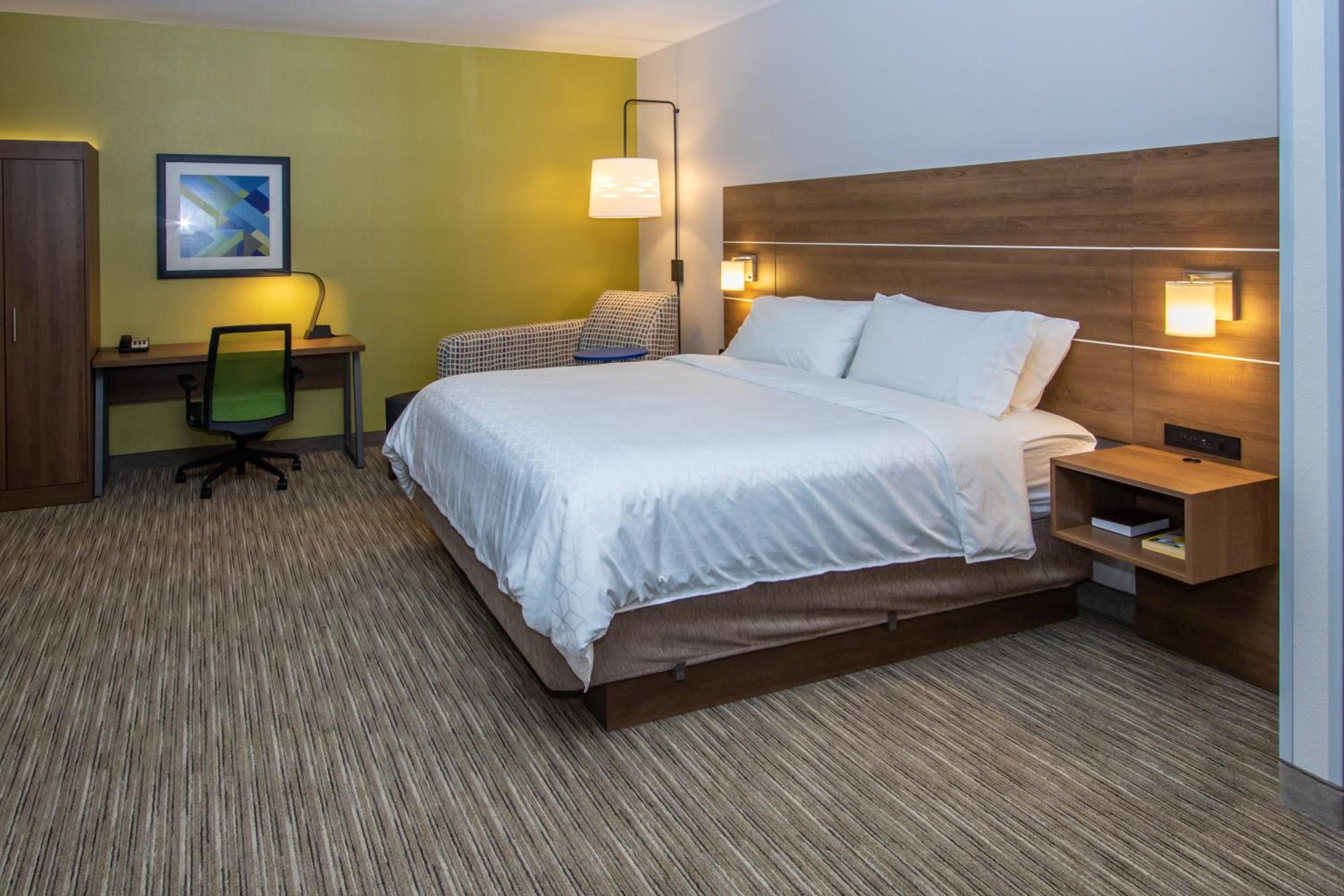 King Suite - Photo 29