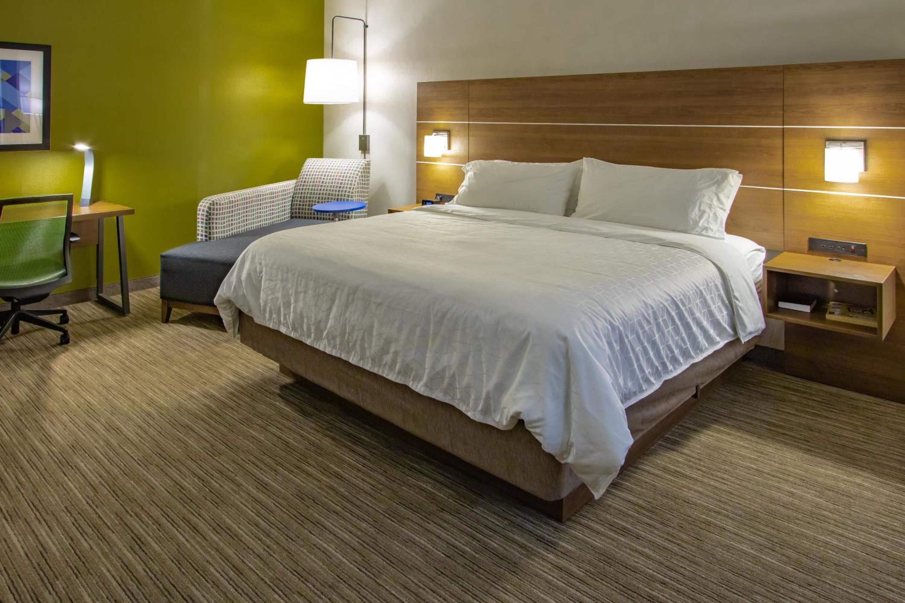 King Suite - Photo 24